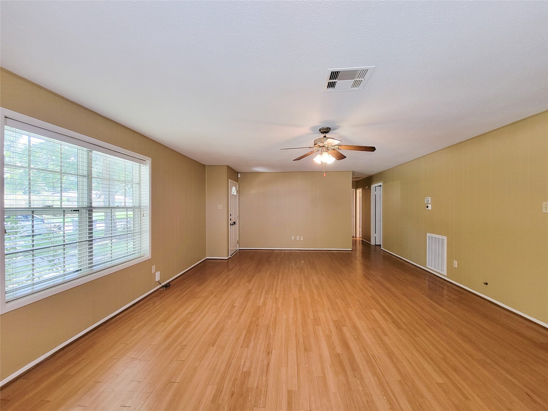111 Azalea, Sugar Land, TX 77478 111 Azalea, Sugar Land, TX 77478
