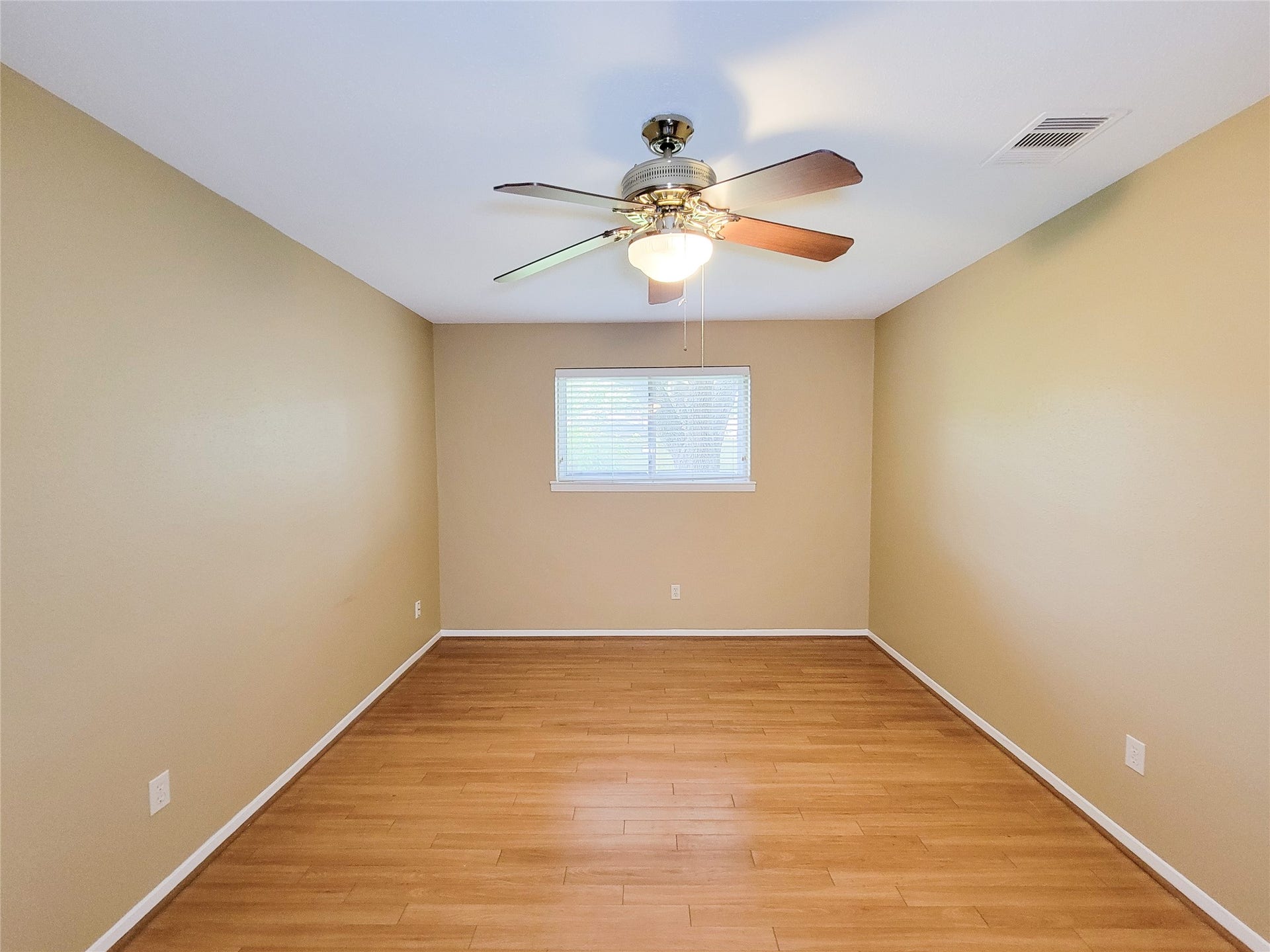 111 Azalea, Sugar Land, TX 77478 111 Azalea, Sugar Land, TX 77478