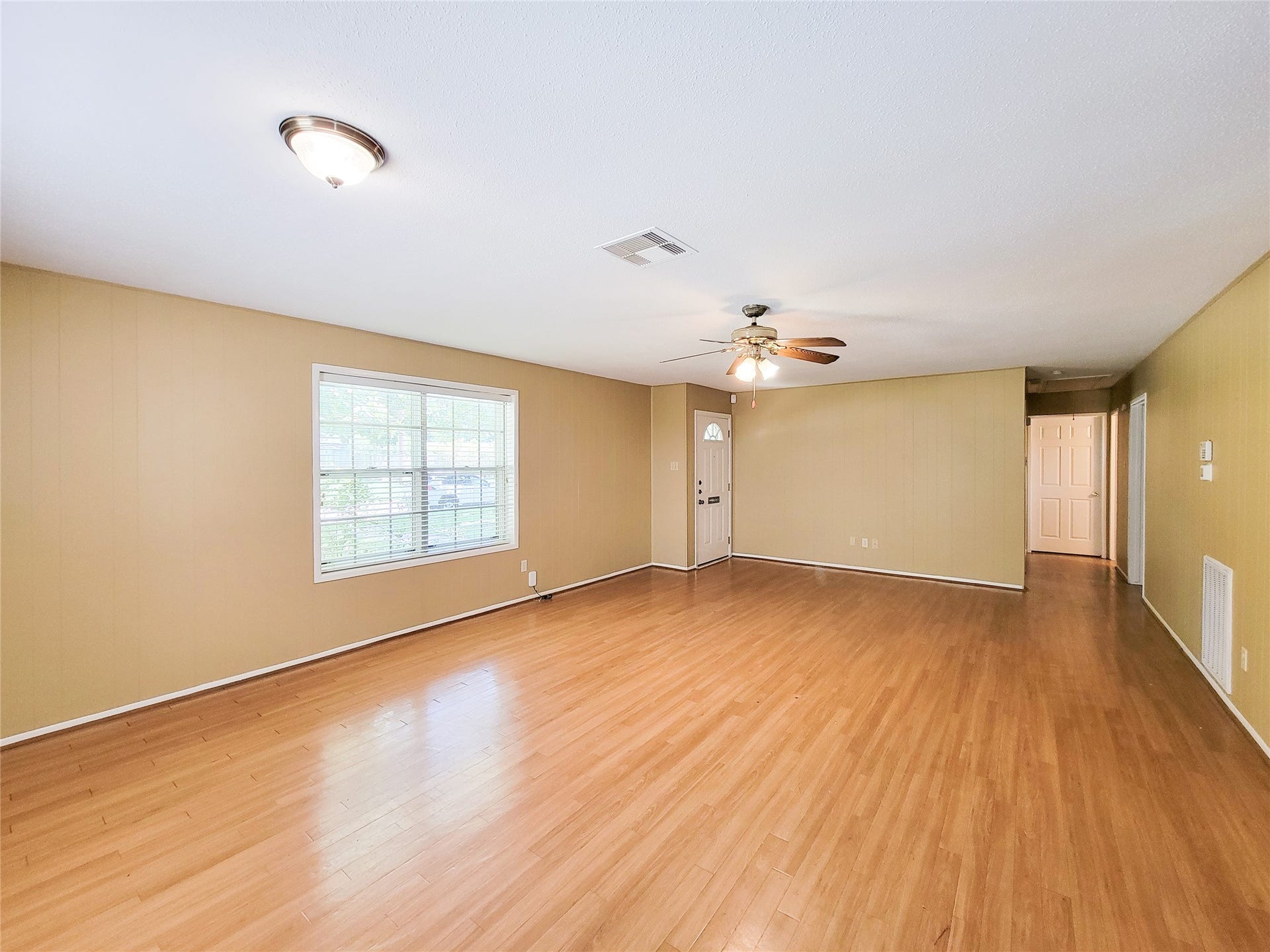 111 Azalea, Sugar Land, TX 77478 111 Azalea, Sugar Land, TX 77478