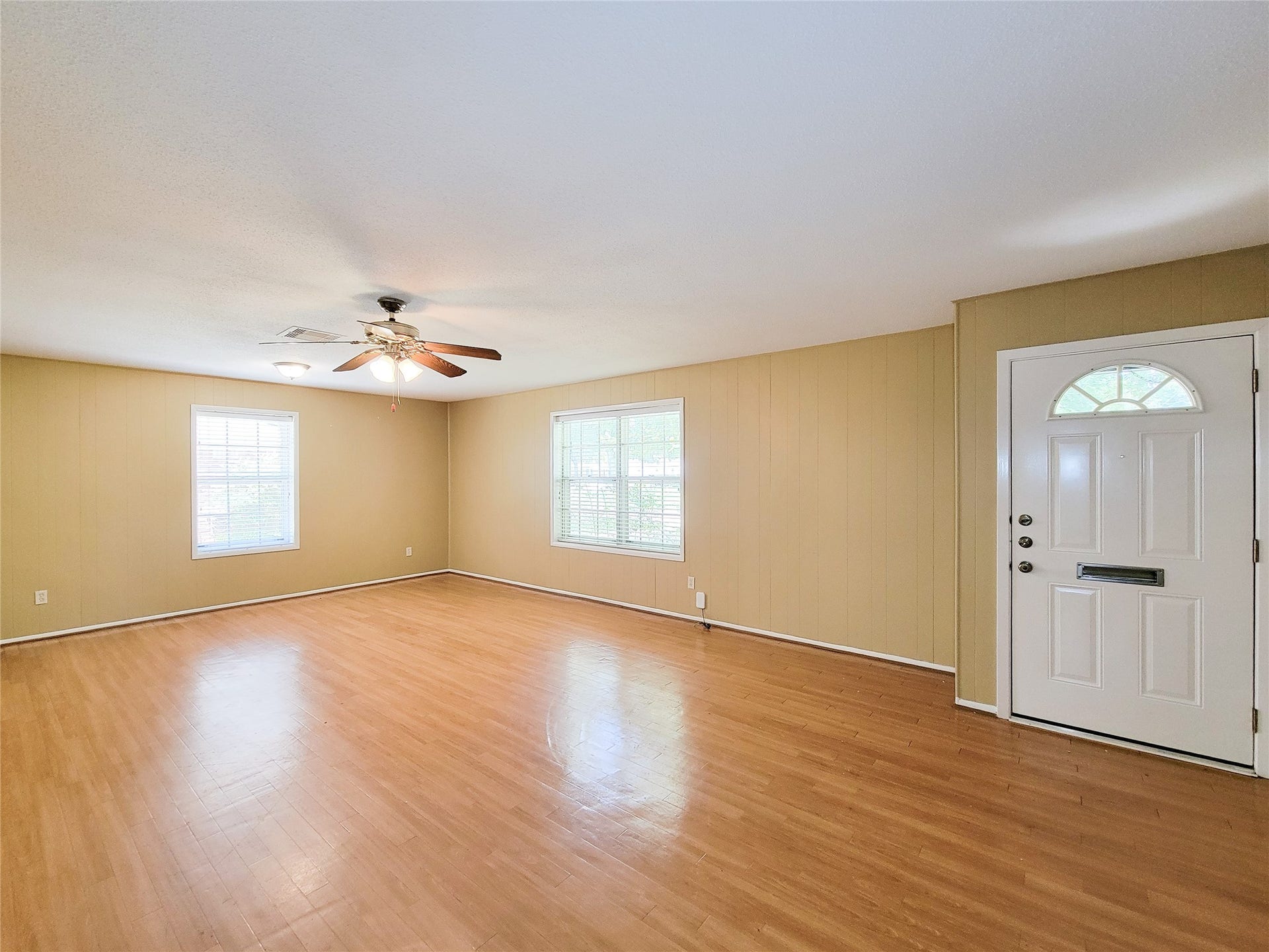 111 Azalea, Sugar Land, TX 77478 111 Azalea, Sugar Land, TX 77478