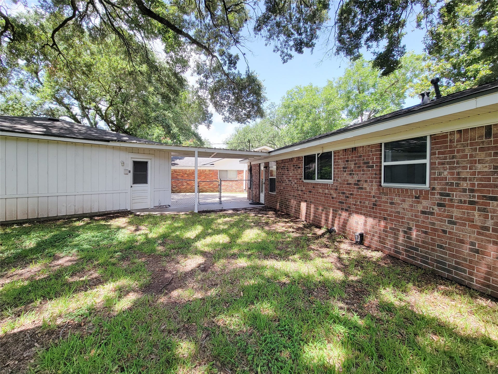 111 Azalea, Sugar Land, TX 77478 111 Azalea, Sugar Land, TX 77478