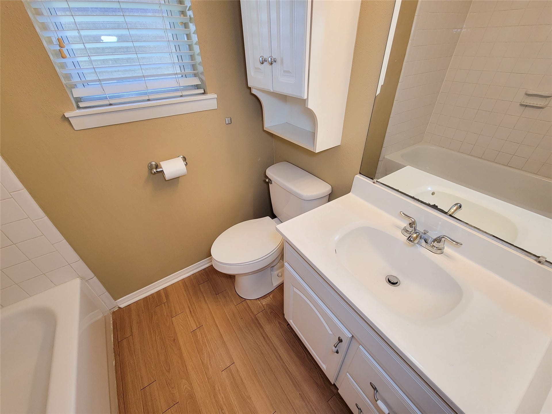 111 Azalea, Sugar Land, TX 77478 111 Azalea, Sugar Land, TX 77478
