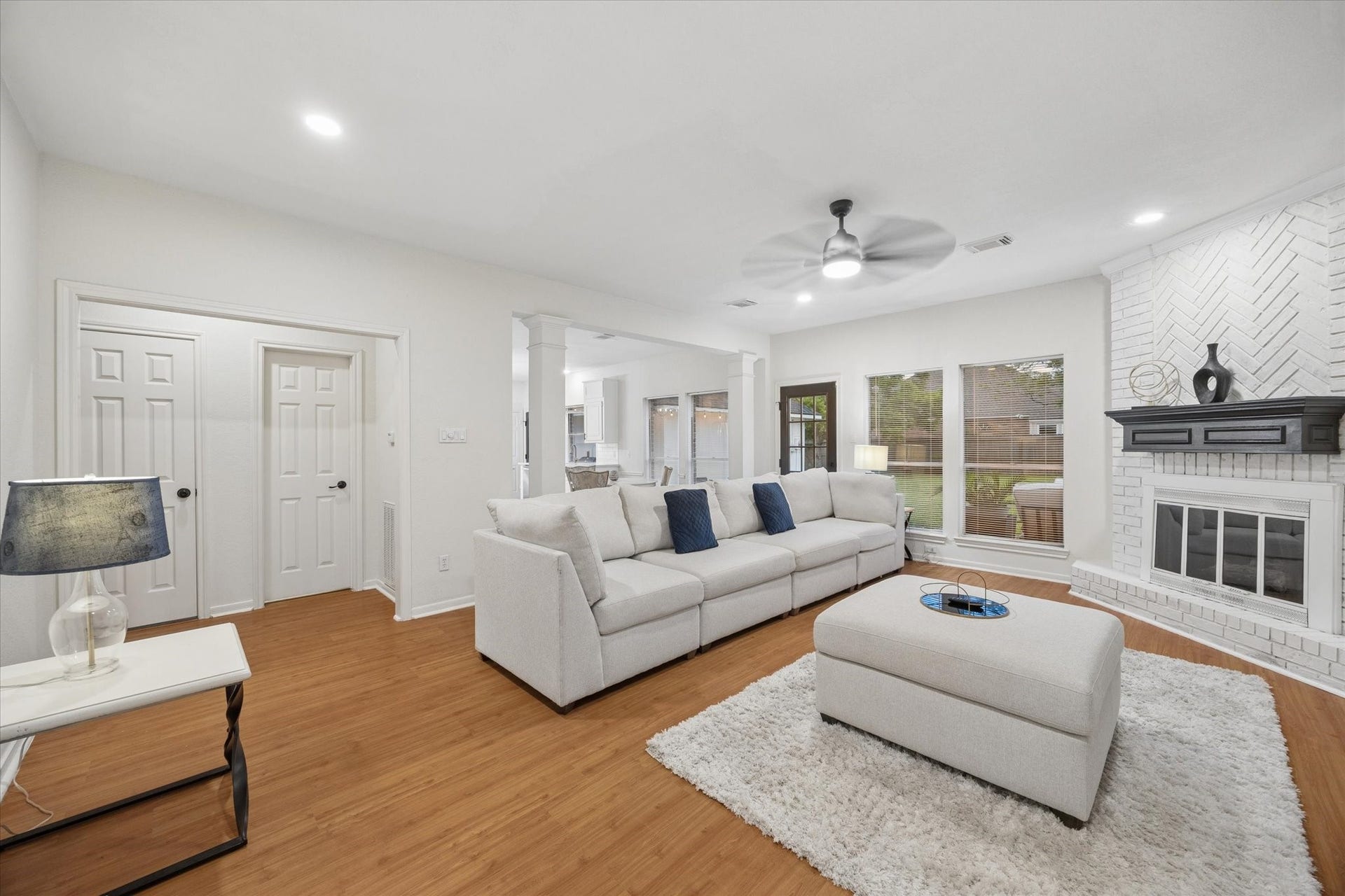 4419 Three Rivers Drive, Sugar Land, TX 77478 4419 Three Rivers Drive, Sugar Land, TX 77478