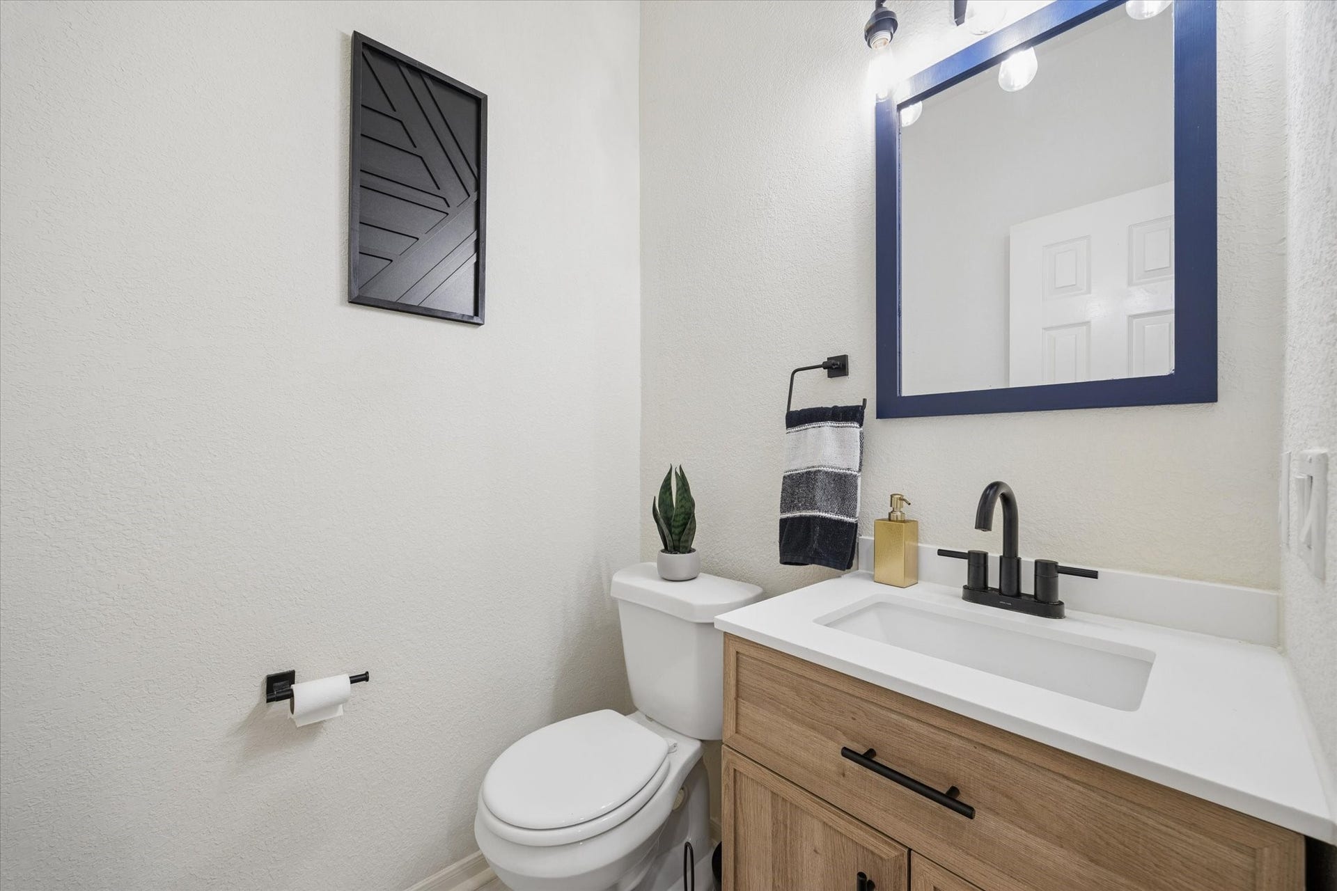 4419 Three Rivers Drive, Sugar Land, TX 77478 4419 Three Rivers Drive, Sugar Land, TX 77478
