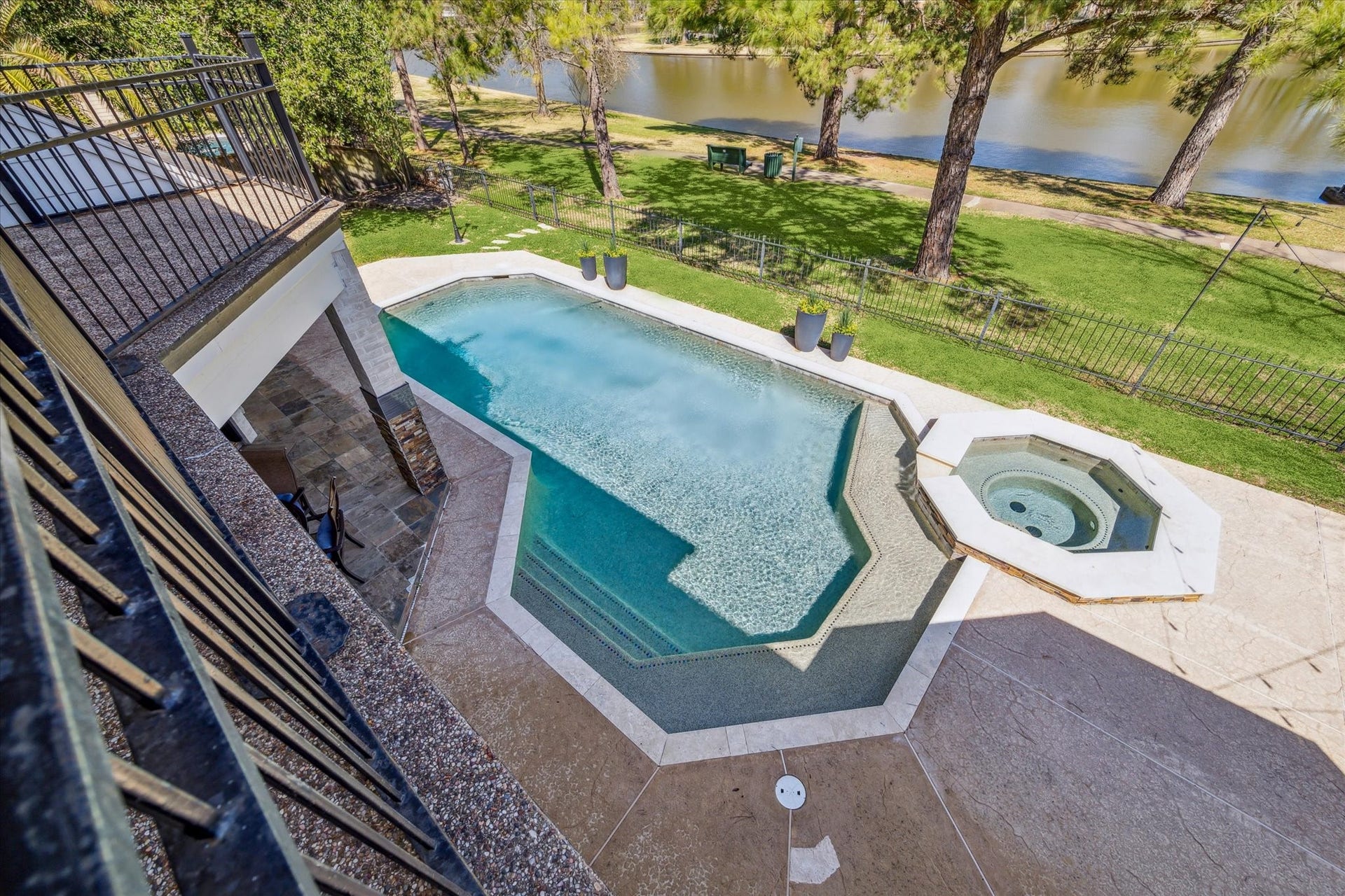 5503 Beaver Lodge Drive, Kingwood, TX 77345 5503 Beaver Lodge Drive, Kingwood, TX 77345