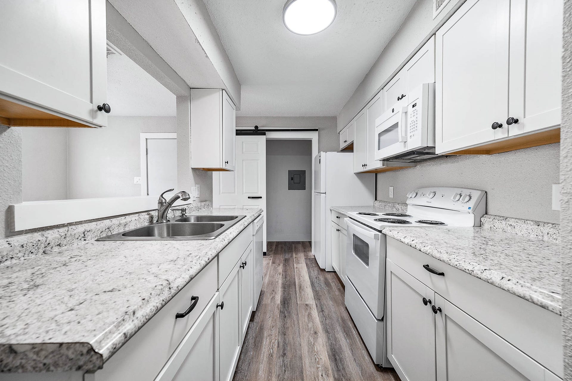 4618 W Orange Street, Pearland, TX 77581 4618 W Orange Street, Pearland, TX 77581