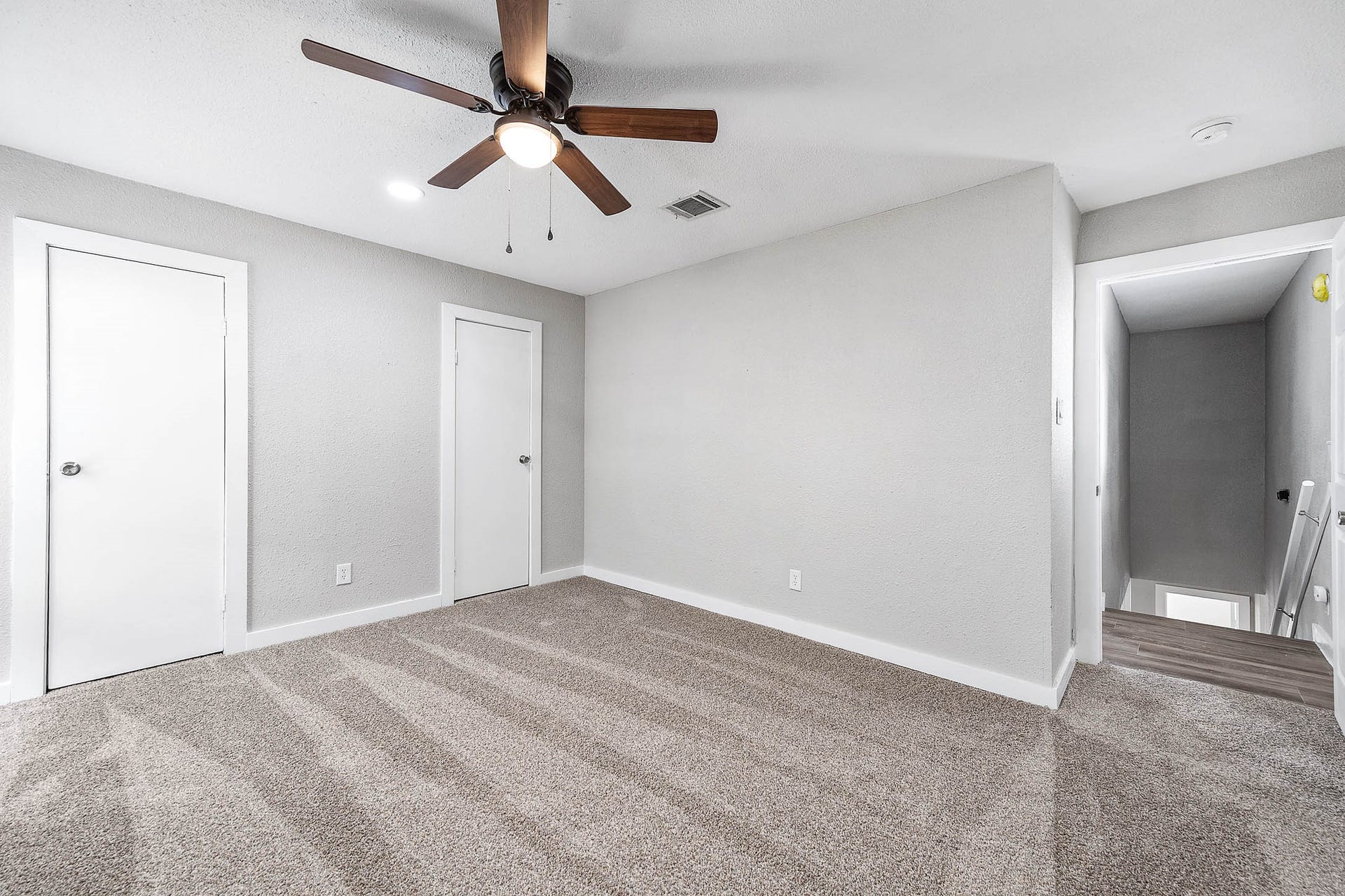 4618 W Orange Street, Pearland, TX 77581 4618 W Orange Street, Pearland, TX 77581