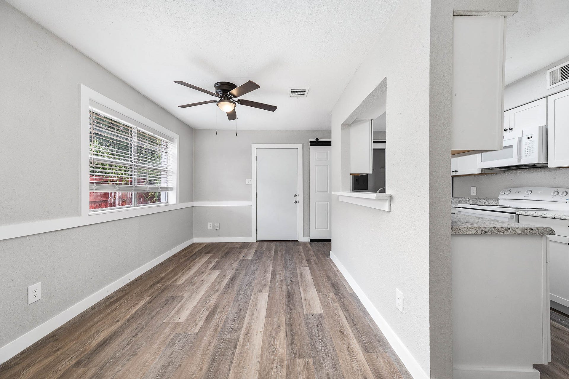 4618 W Orange Street, Pearland, TX 77581 4618 W Orange Street, Pearland, TX 77581