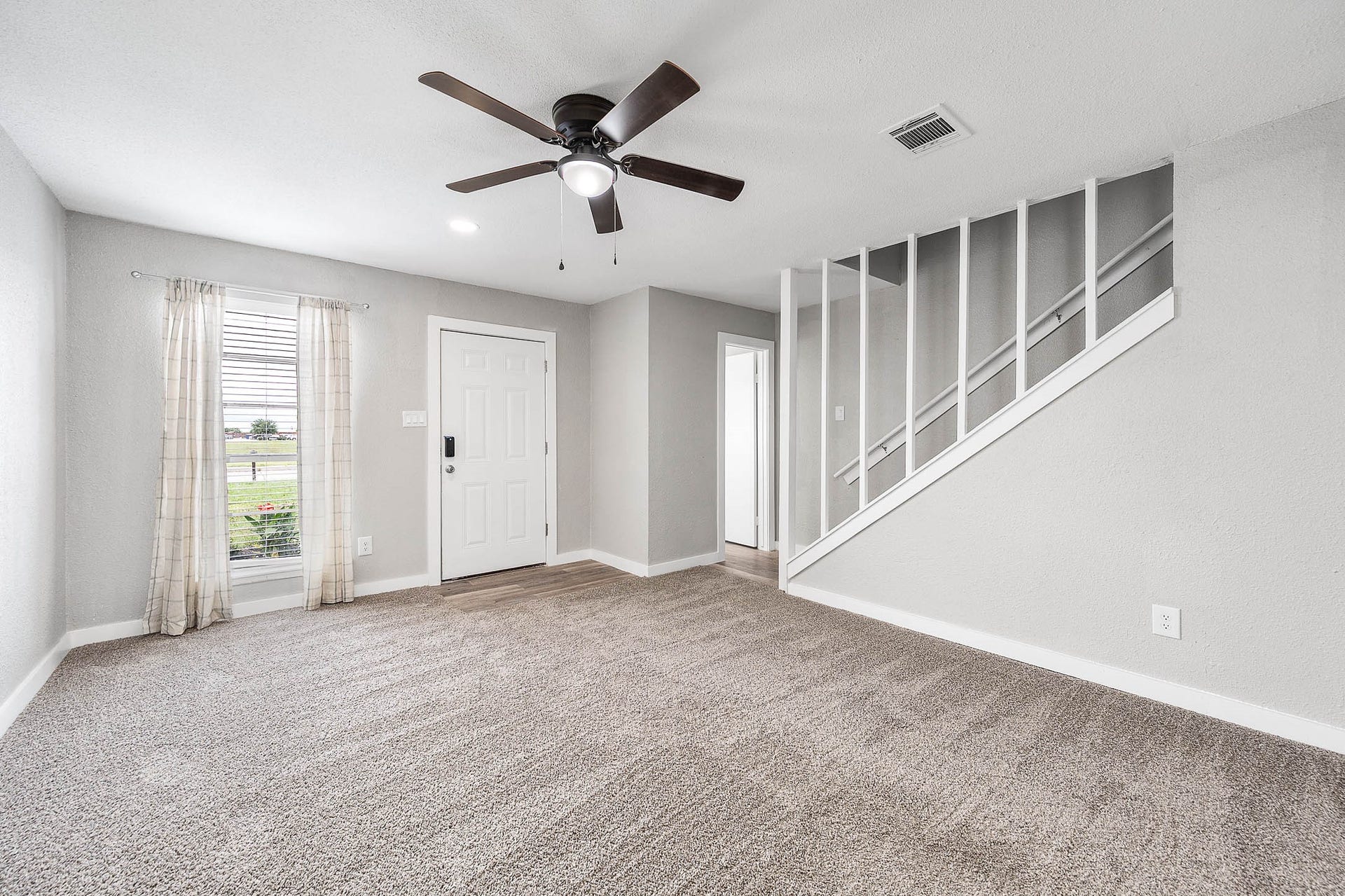 4618 W Orange Street, Pearland, TX 77581 4618 W Orange Street, Pearland, TX 77581