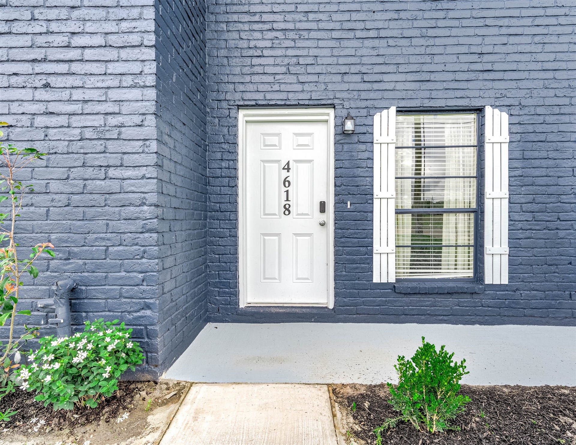 4618 W Orange Street, Pearland, TX 77581 4618 W Orange Street, Pearland, TX 77581