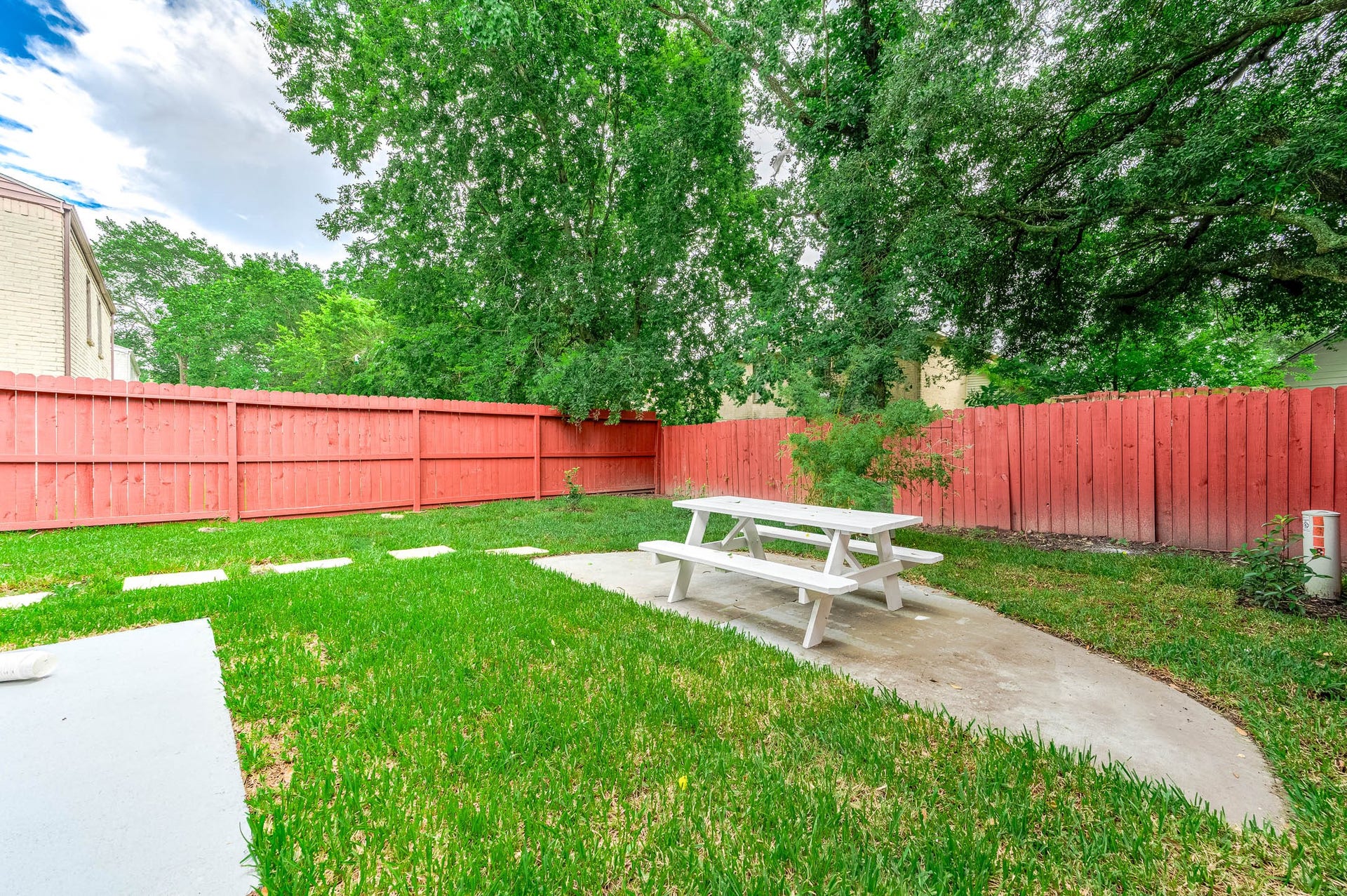 4618 W Orange Street, Pearland, TX 77581 4618 W Orange Street, Pearland, TX 77581