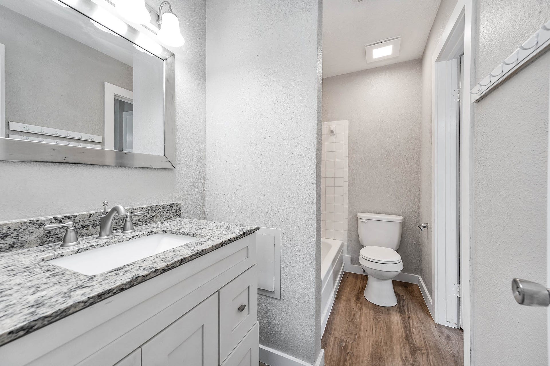 4618 W Orange Street, Pearland, TX 77581 4618 W Orange Street, Pearland, TX 77581