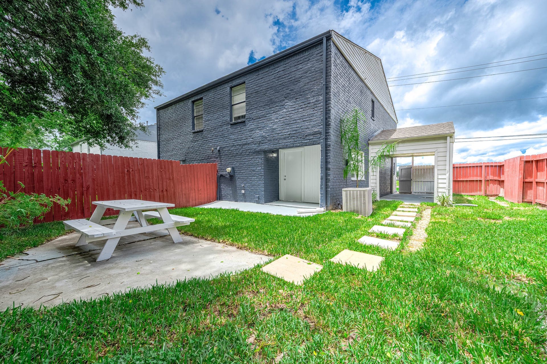 4618 W Orange Street, Pearland, TX 77581 4618 W Orange Street, Pearland, TX 77581