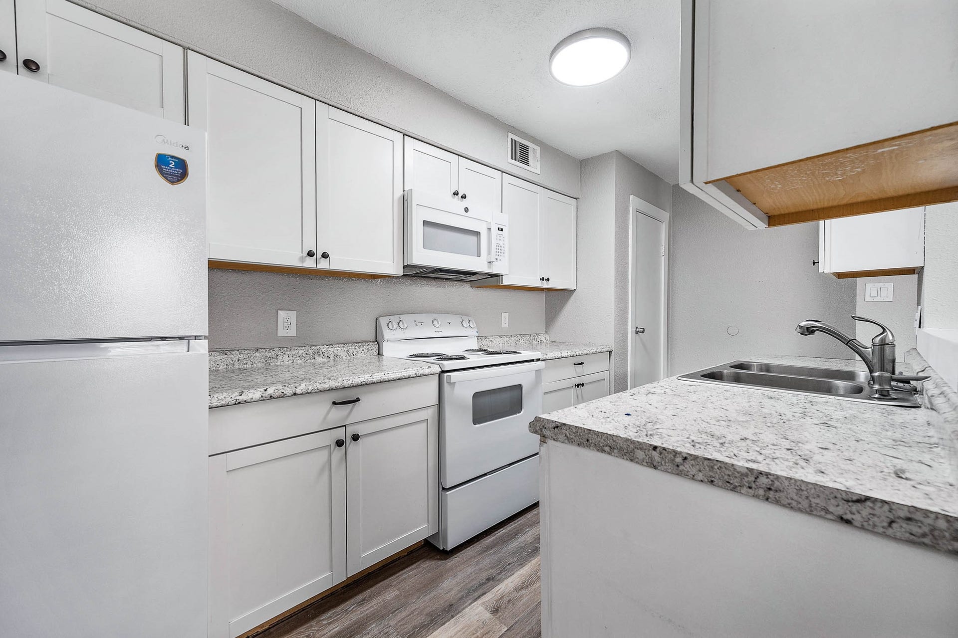 4618 W Orange Street, Pearland, TX 77581 4618 W Orange Street, Pearland, TX 77581
