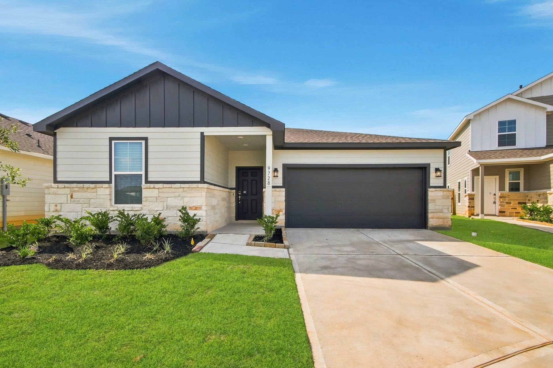 9728 Caney Bend Road, Conroe, TX 77303