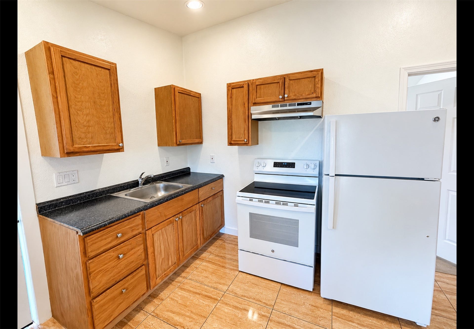 712 E 32nd B Street E, Houston, TX 77022