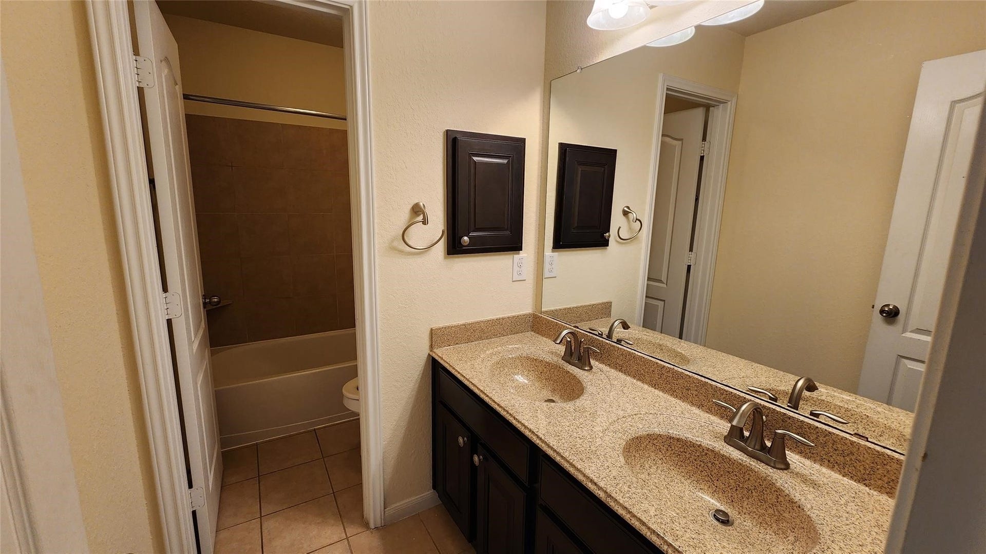 2318 Nashmor Drive, Sugar Land, TX 77479 2318 Nashmor Drive, Sugar Land, TX 77479