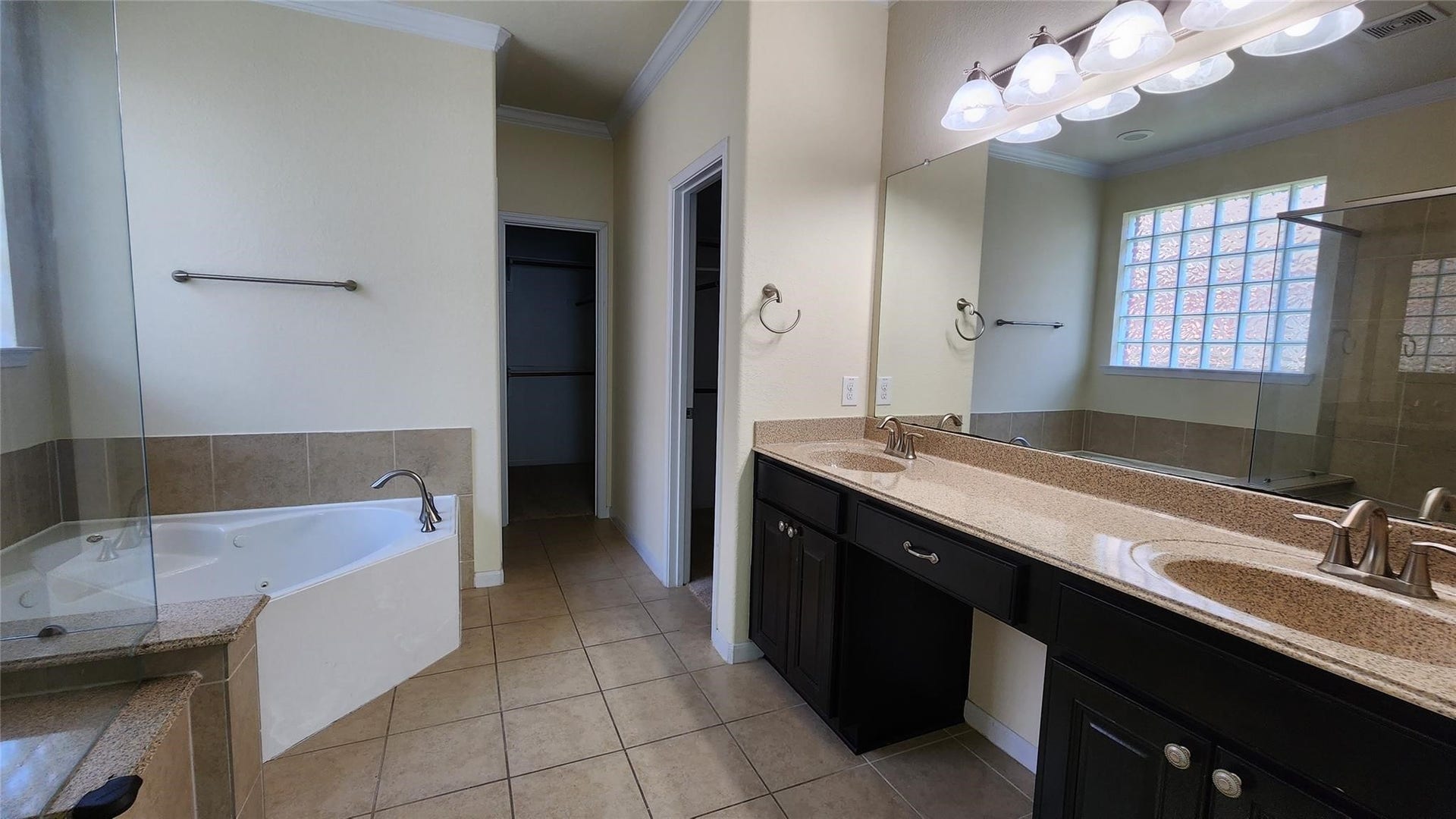 2318 Nashmor Drive, Sugar Land, TX 77479 2318 Nashmor Drive, Sugar Land, TX 77479