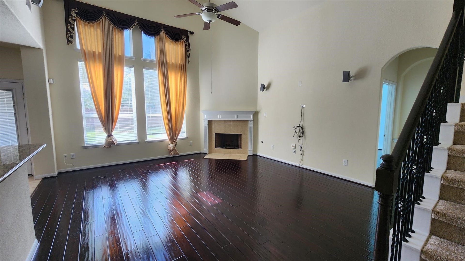 2318 Nashmor Drive, Sugar Land, TX 77479 2318 Nashmor Drive, Sugar Land, TX 77479