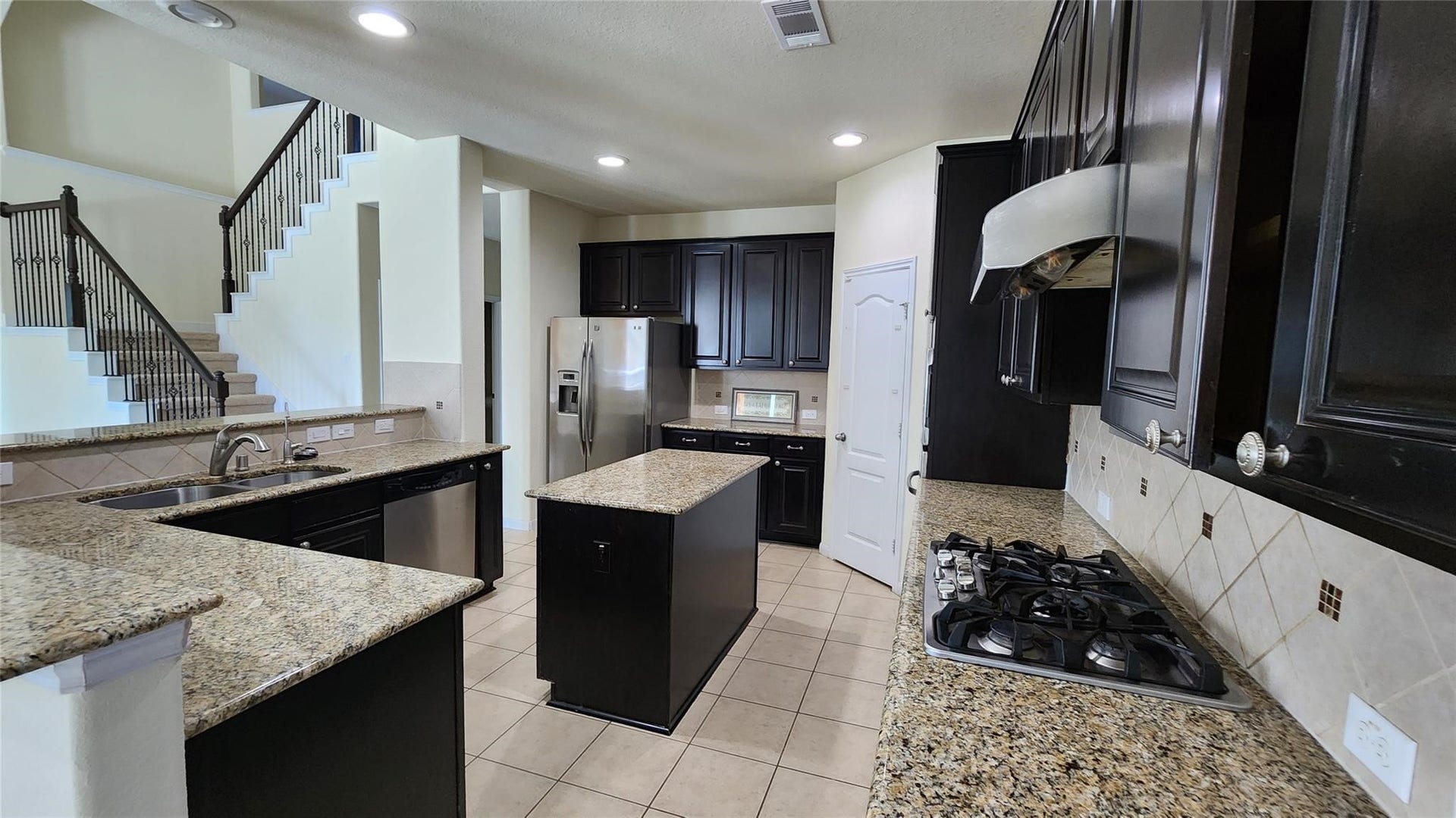 2318 Nashmor Drive, Sugar Land, TX 77479 2318 Nashmor Drive, Sugar Land, TX 77479
