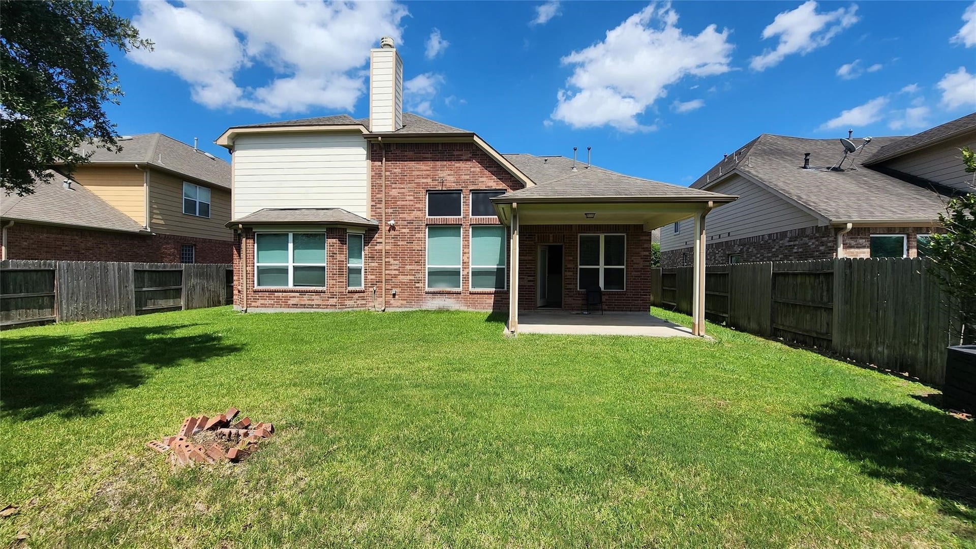 2318 Nashmor Drive, Sugar Land, TX 77479 2318 Nashmor Drive, Sugar Land, TX 77479