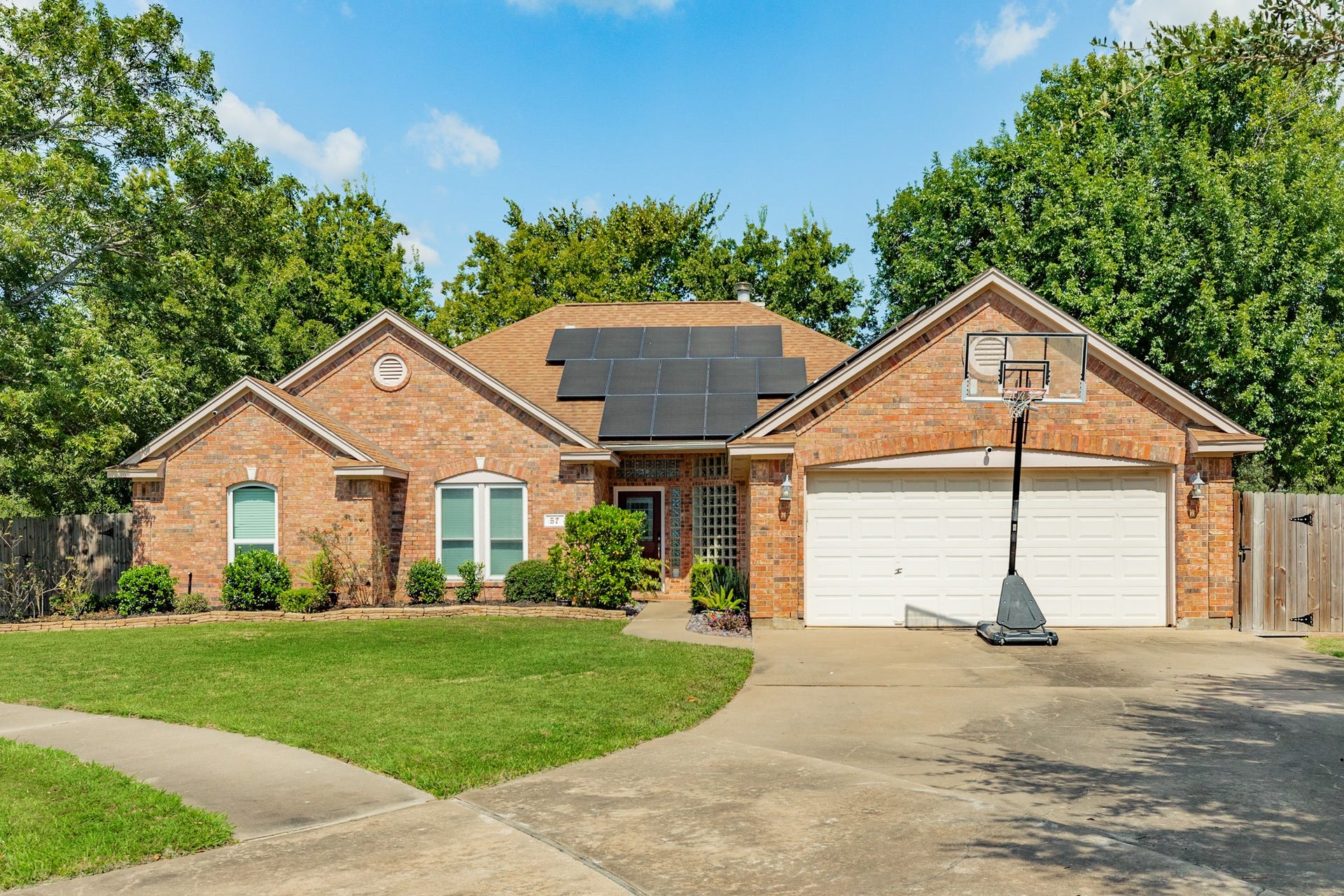 57 Peppermint Court, Lake Jackson, TX 77566 57 Peppermint Court, Lake Jackson, TX 77566