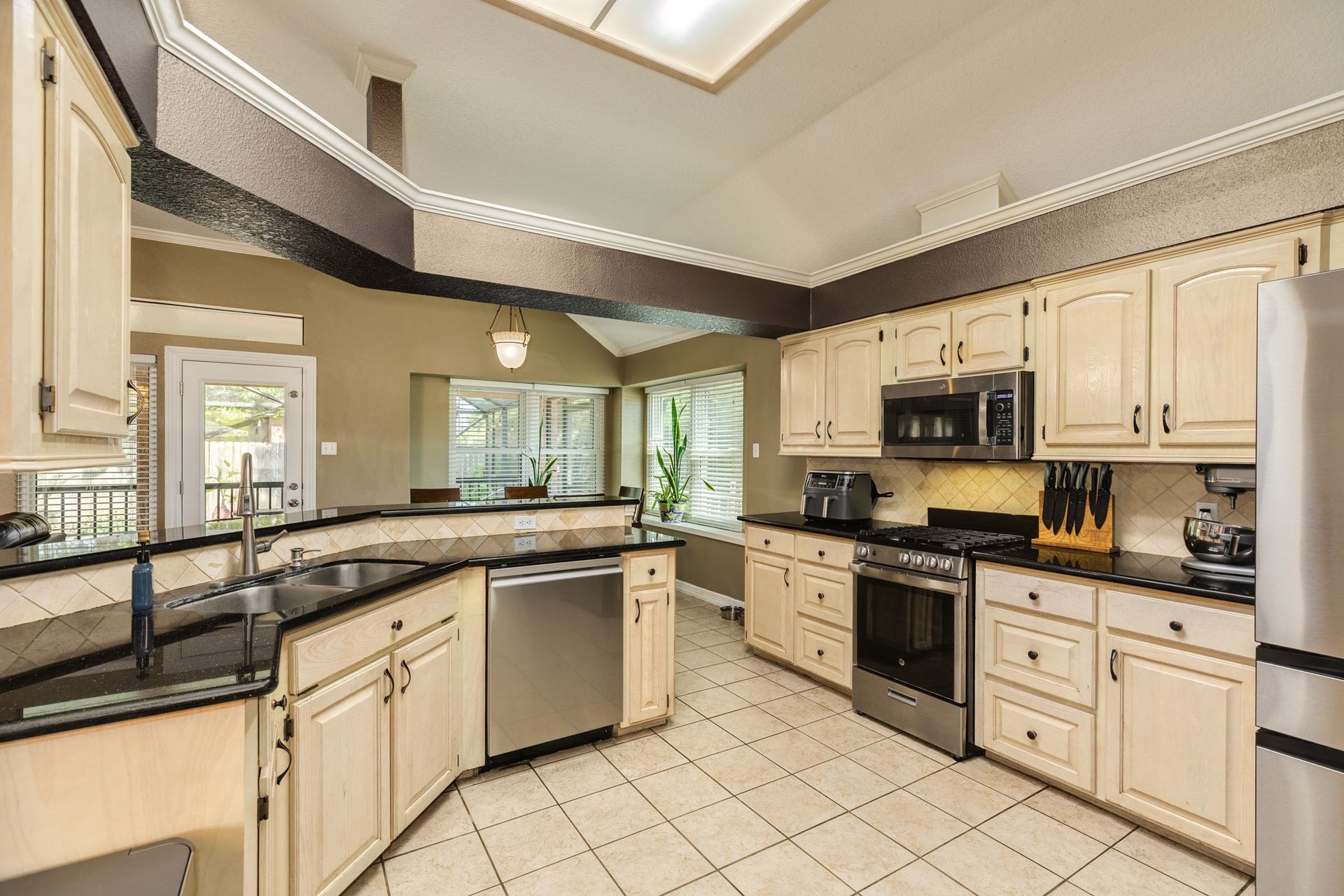 57 Peppermint Court, Lake Jackson, TX 77566 57 Peppermint Court, Lake Jackson, TX 77566