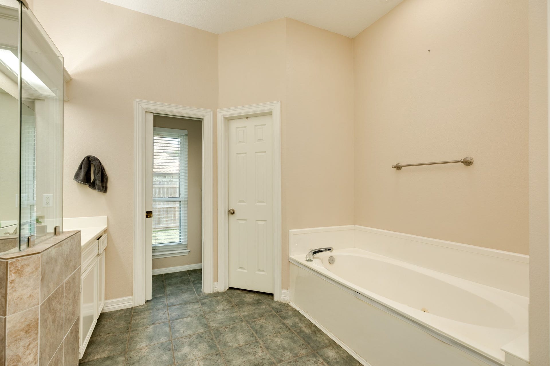 57 Peppermint Court, Lake Jackson, TX 77566 57 Peppermint Court, Lake Jackson, TX 77566