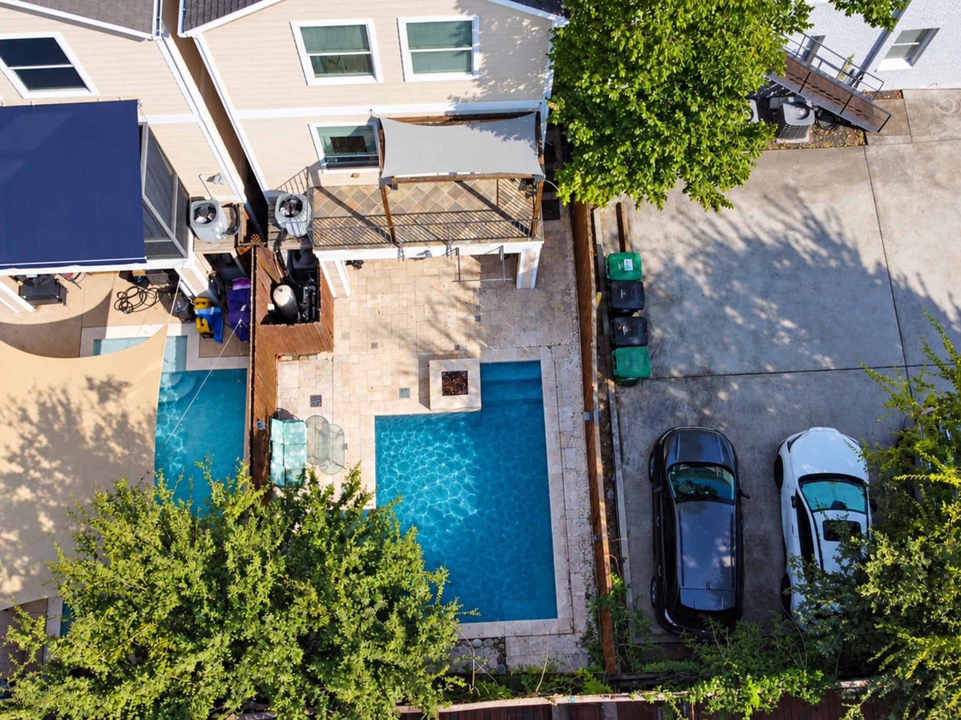 1716 Dunlavy Street, Houston, TX 77006 Your backyard from above.