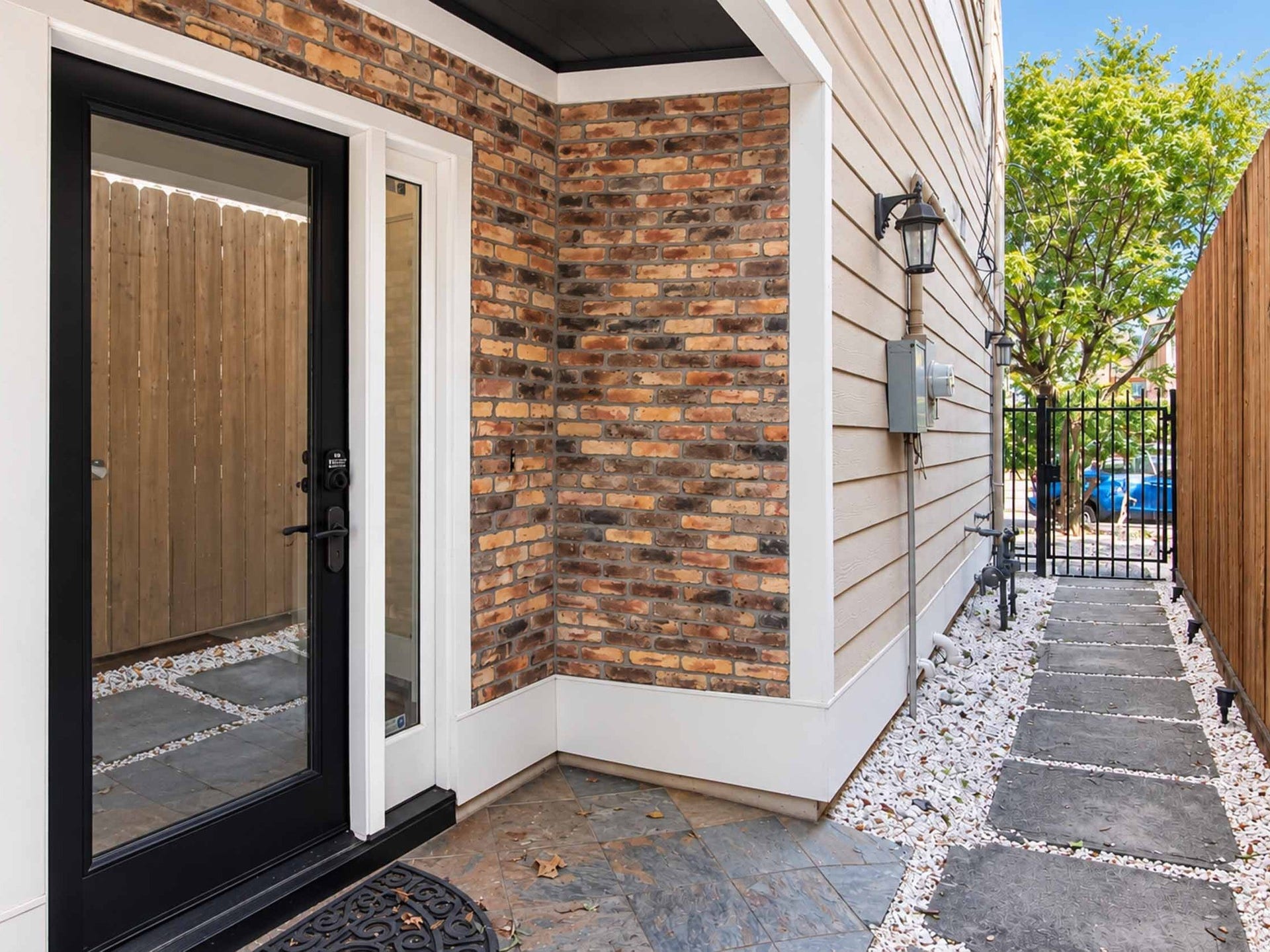 1716 Dunlavy Street, Houston, TX 77006 Private walk to your front door entry on side of house.