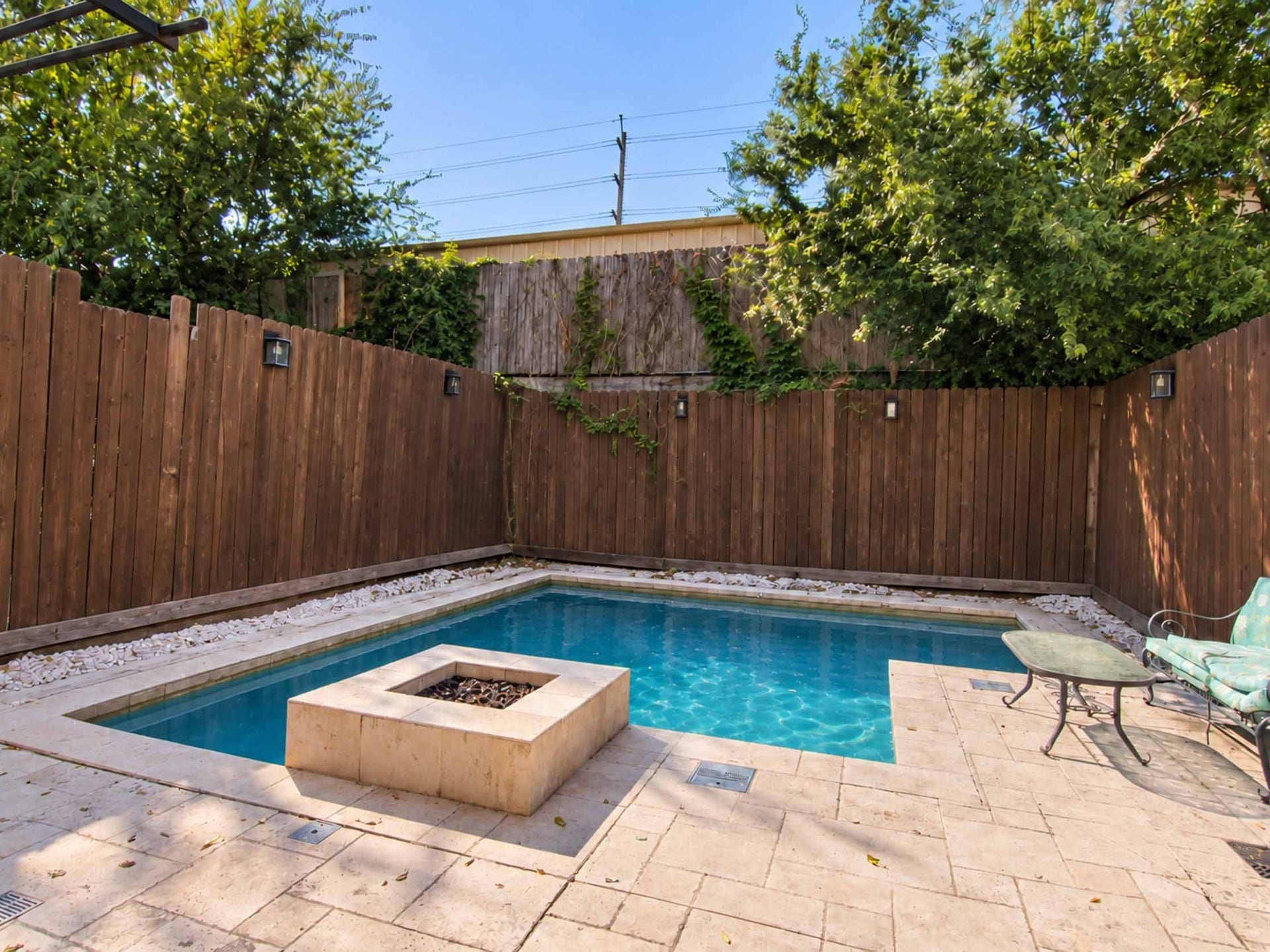1716 Dunlavy Street, Houston, TX 77006 Backyard oasis.