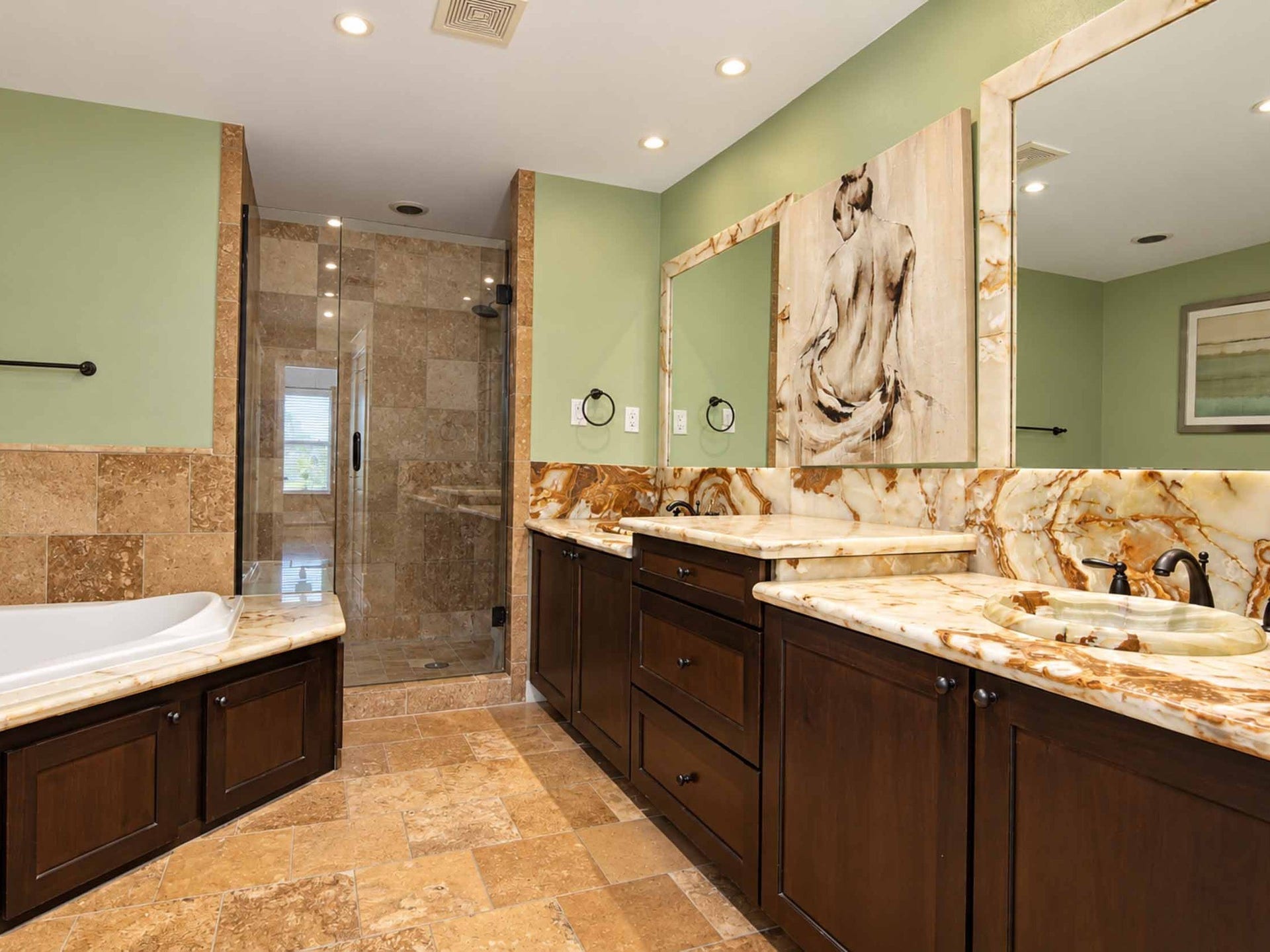 1716 Dunlavy Street, Houston, TX 77006 Walk in shower, double sink vanity.