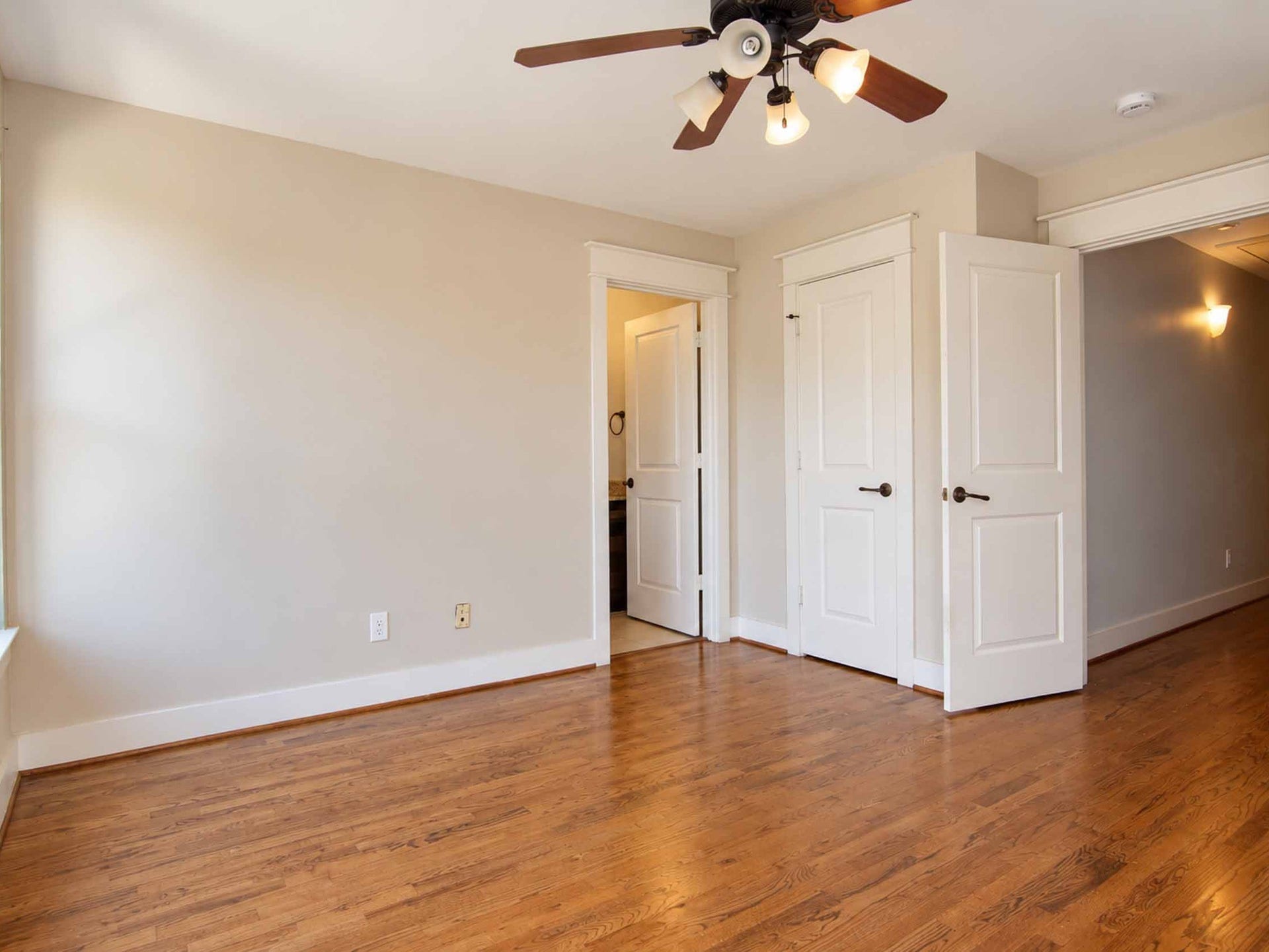 1716 Dunlavy Street, Houston, TX 77006 1716 Dunlavy Street, Houston, TX 77006