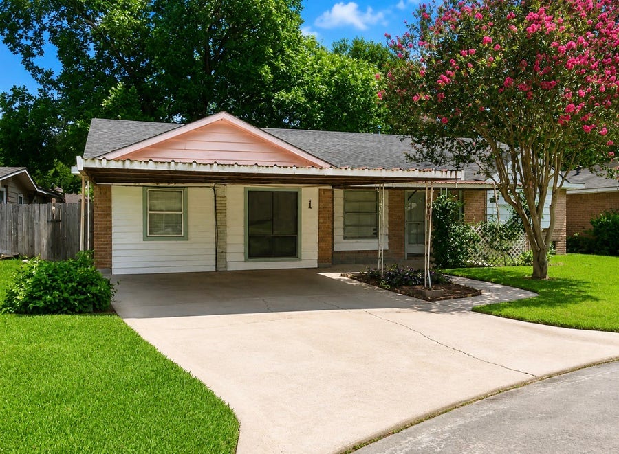 Property photo for 5519 Mendota Lane, Houston, TX