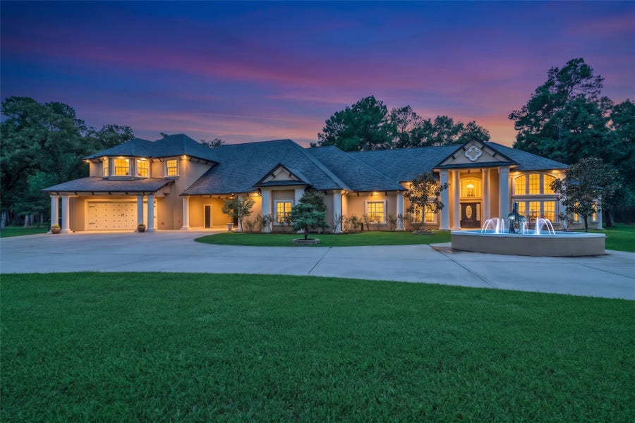 Property photo for 32660 Willow Bend Road, Waller, TX