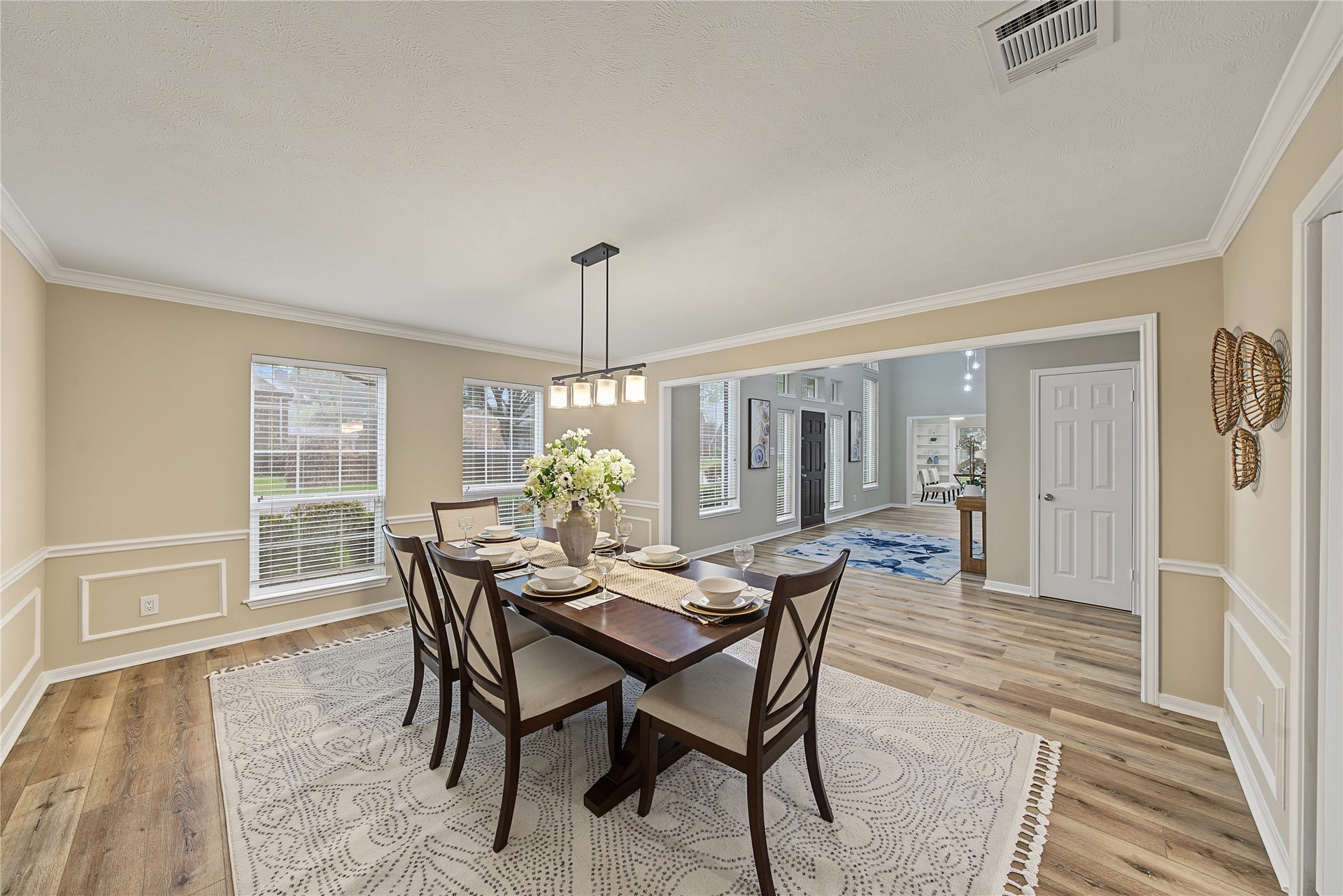 38 Penny Green Street, Sugar Land, TX 77479 Formal Dinning