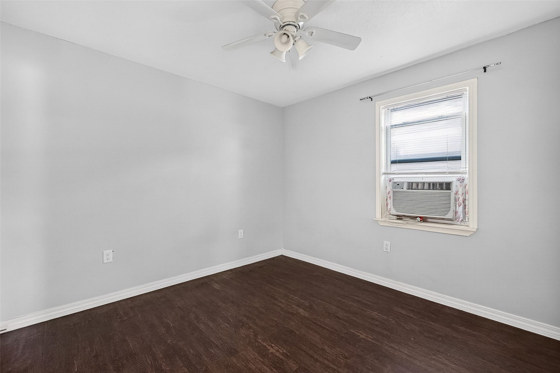 3501 Brewster, #10, Houston, TX 77026