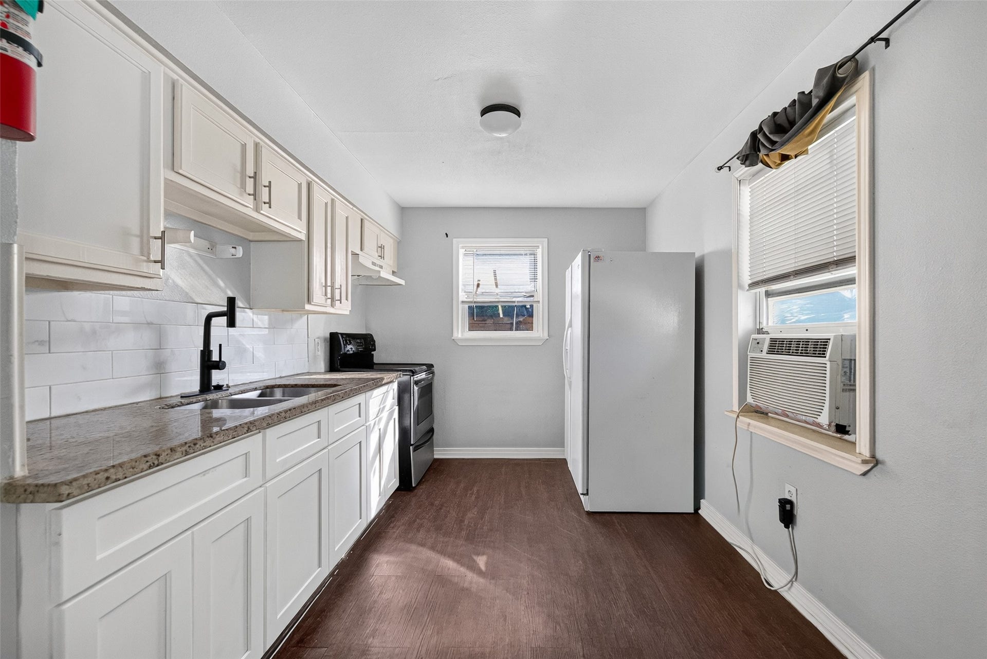 3501 Brewster, #10, Houston, TX 77026