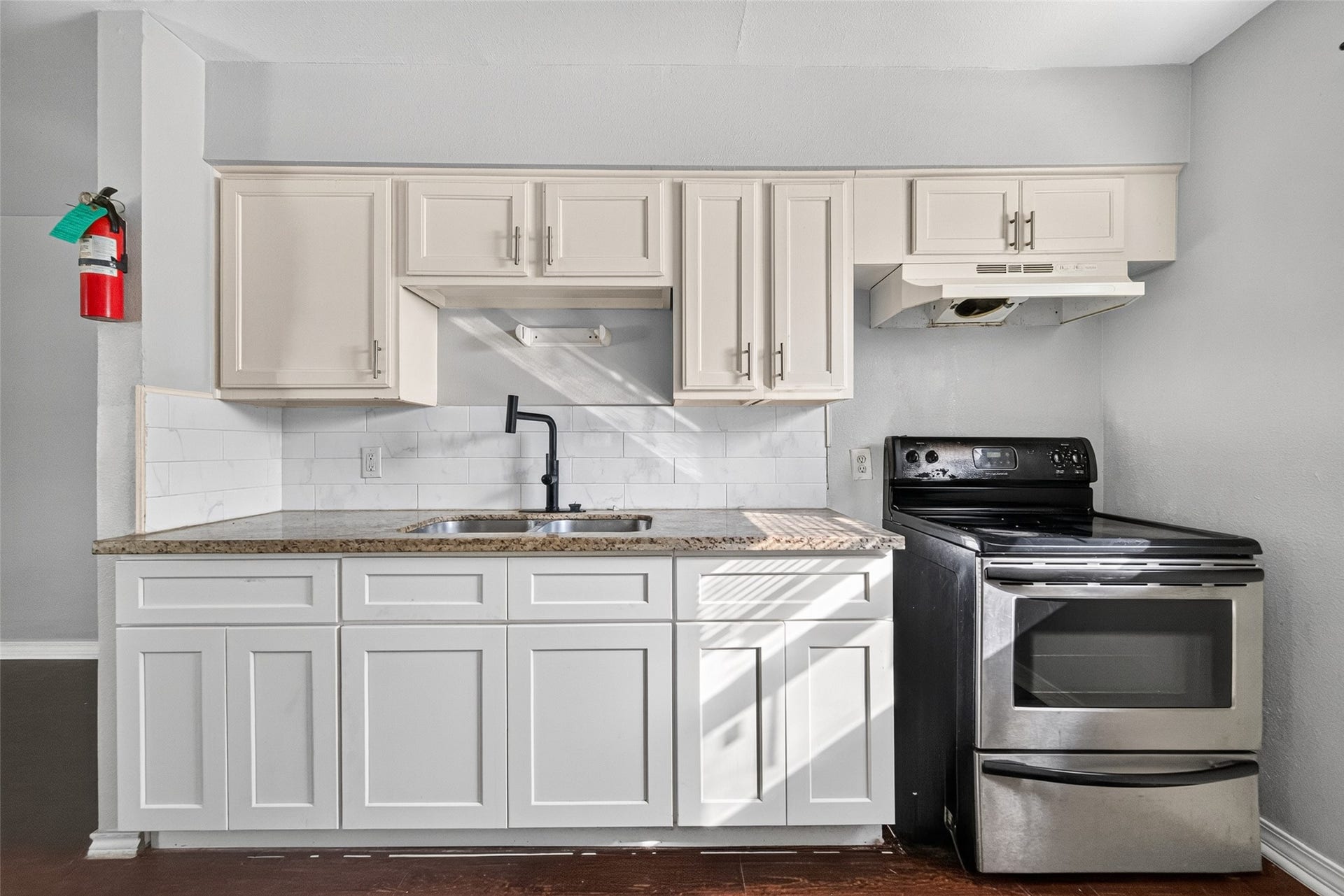 3501 Brewster, #10, Houston, TX 77026