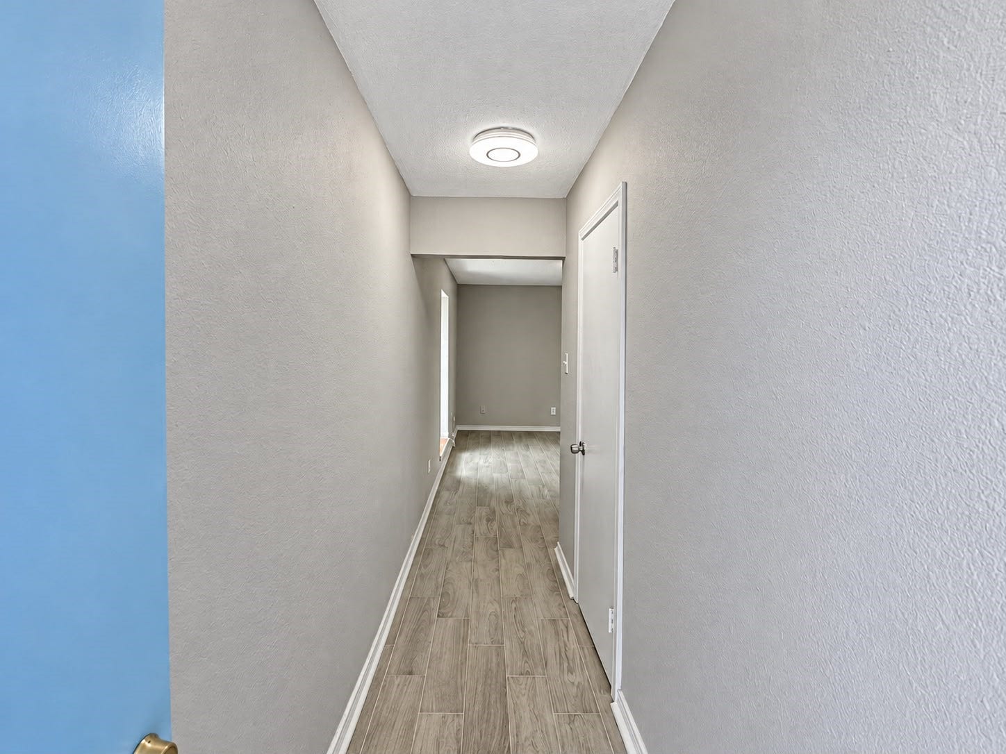 9711 Linkmeadow Lane, #12B, Houston, TX 77025 Entry hallway