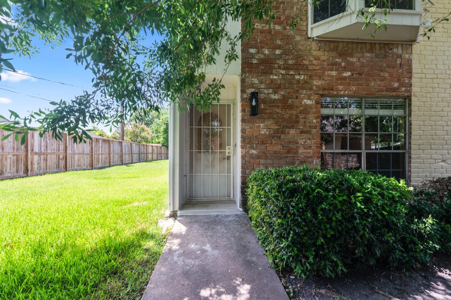 Property photo for 6711 Biggs Court, Houston, TX