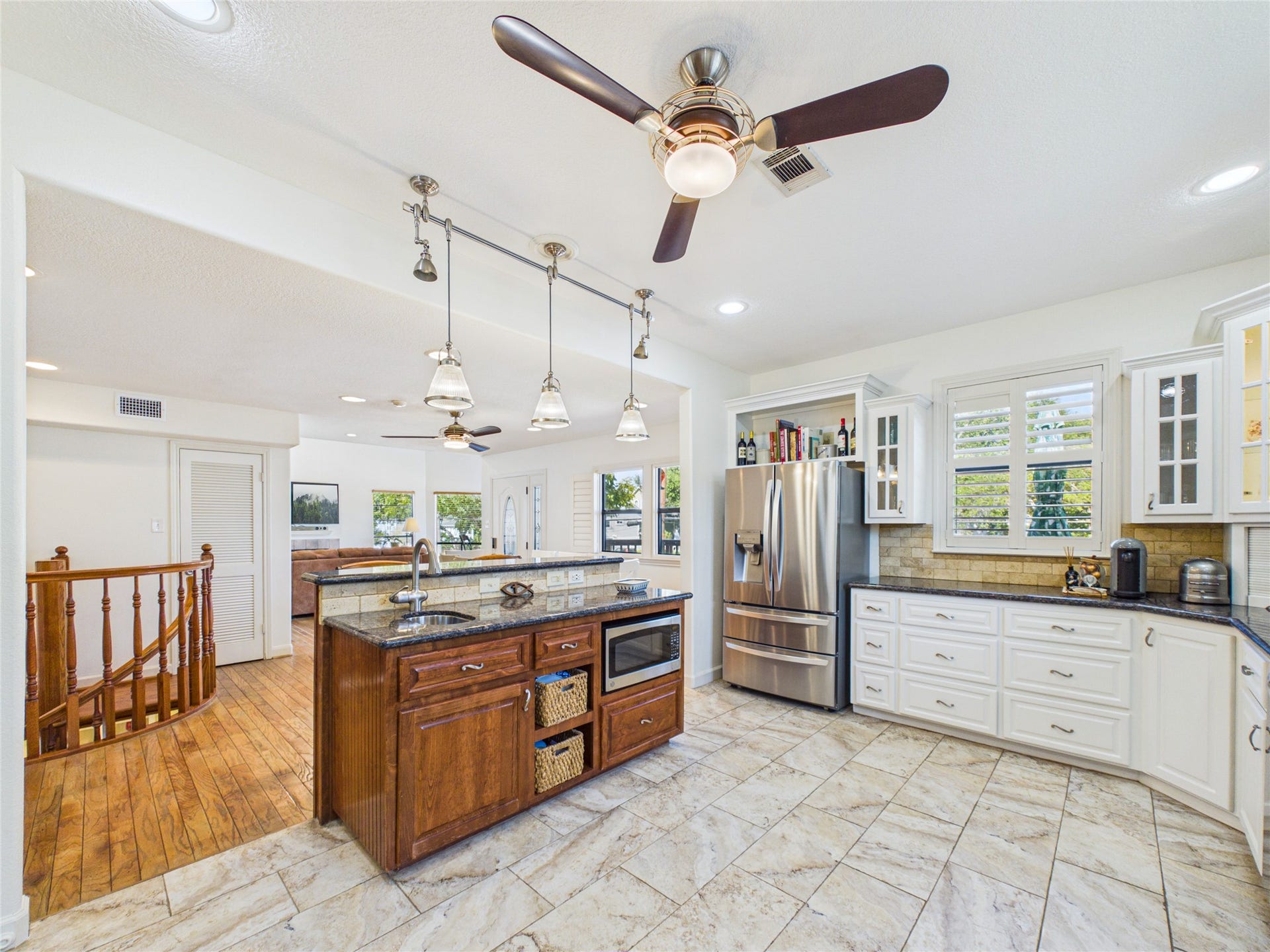 907 Juniper Road, Clear Lake Shores, TX 77565 907 Juniper Road, Clear Lake Shores, TX 77565