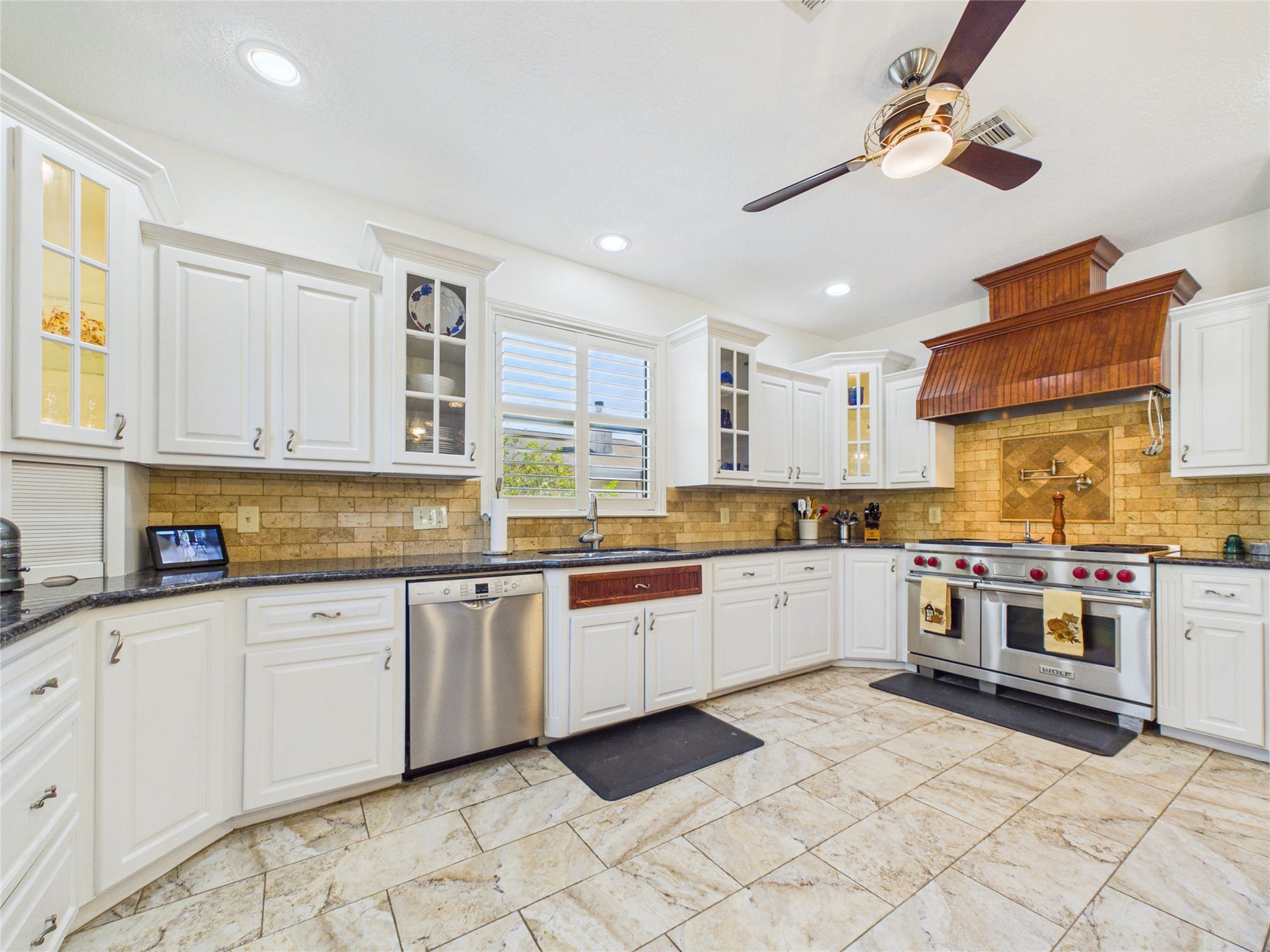 907 Juniper Road, Clear Lake Shores, TX 77565 907 Juniper Road, Clear Lake Shores, TX 77565