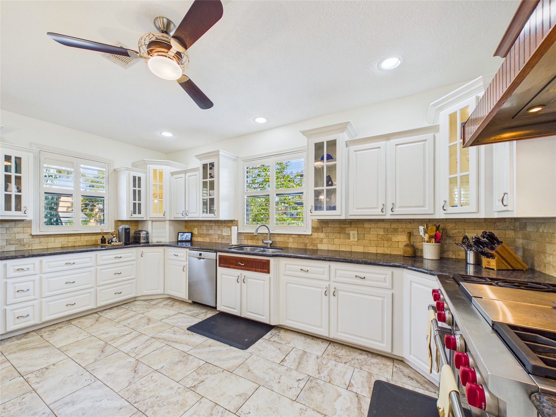 907 Juniper Road, Clear Lake Shores, TX 77565 907 Juniper Road, Clear Lake Shores, TX 77565