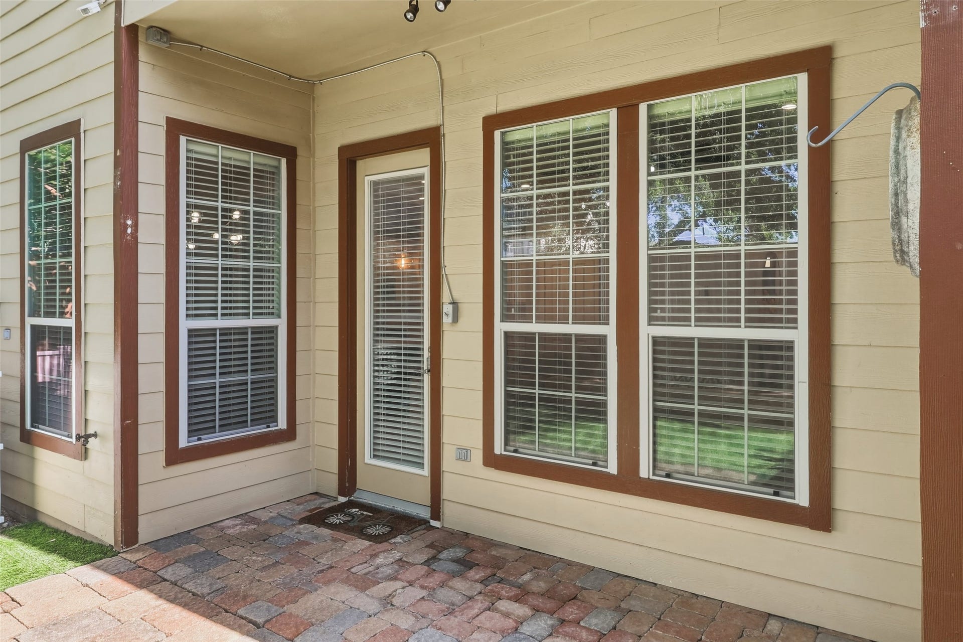 11119 Sherwood Forest Glen Drive, Houston, TX 77043 11119 Sherwood Forest Glen Drive, Houston, TX 77043