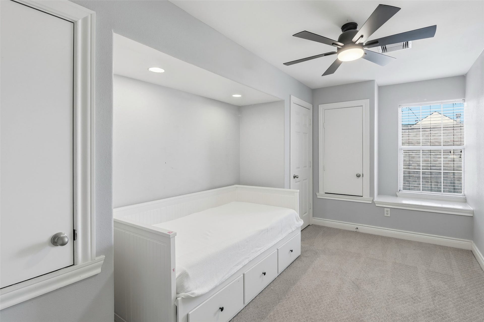 11119 Sherwood Forest Glen Drive, Houston, TX 77043 11119 Sherwood Forest Glen Drive, Houston, TX 77043