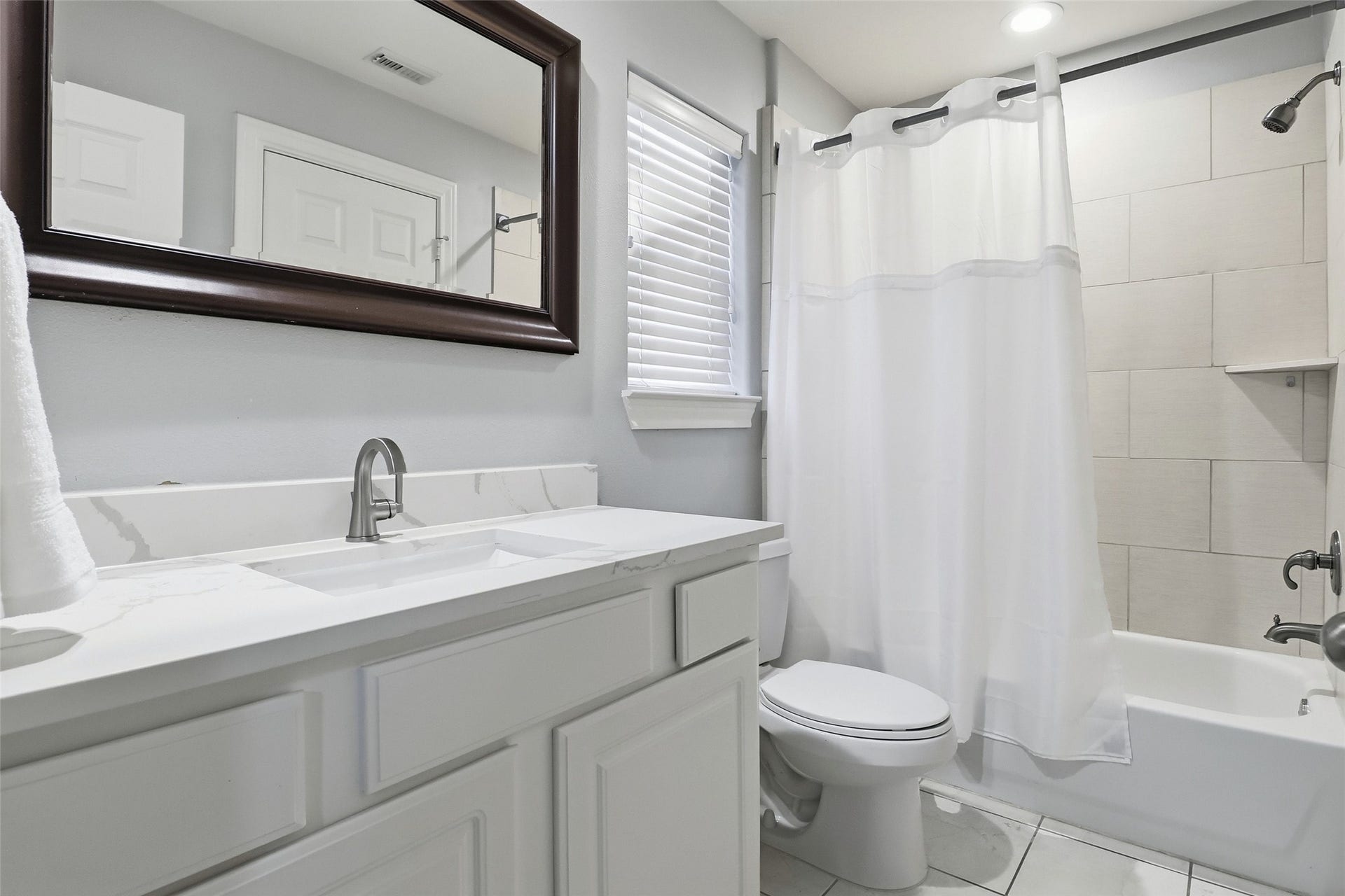 11119 Sherwood Forest Glen Drive, Houston, TX 77043 11119 Sherwood Forest Glen Drive, Houston, TX 77043