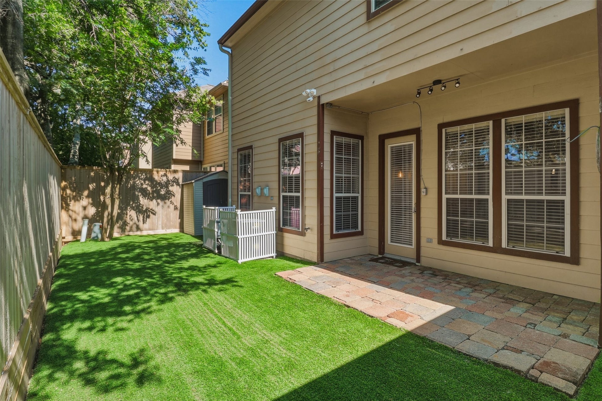 11119 Sherwood Forest Glen Drive, Houston, TX 77043 11119 Sherwood Forest Glen Drive, Houston, TX 77043