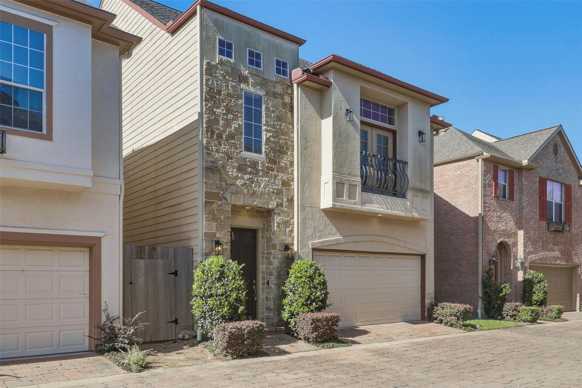 11119 Sherwood Forest Glen Drive, Houston, TX 77043 11119 Sherwood Forest Glen Drive, Houston, TX 77043