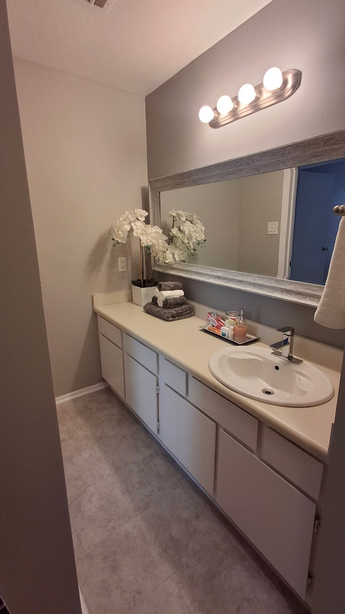 10609 Sandpiper Drive, #124, Houston, TX 77096